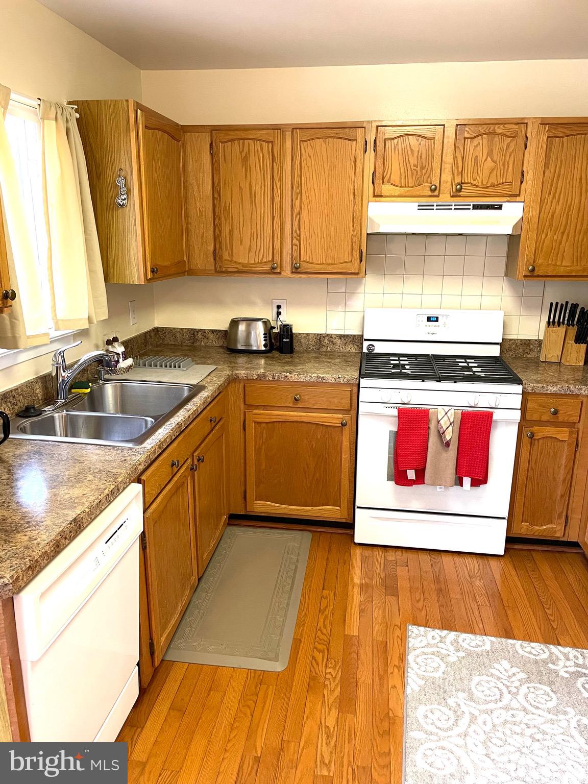 BONIFANT WOODS - Residential