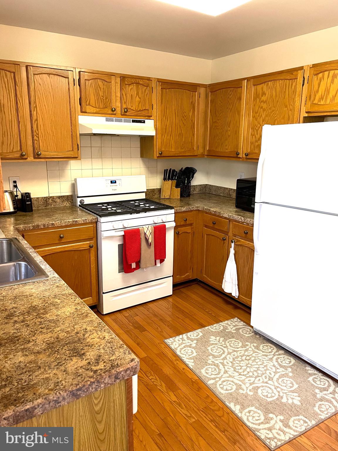 BONIFANT WOODS - Residential