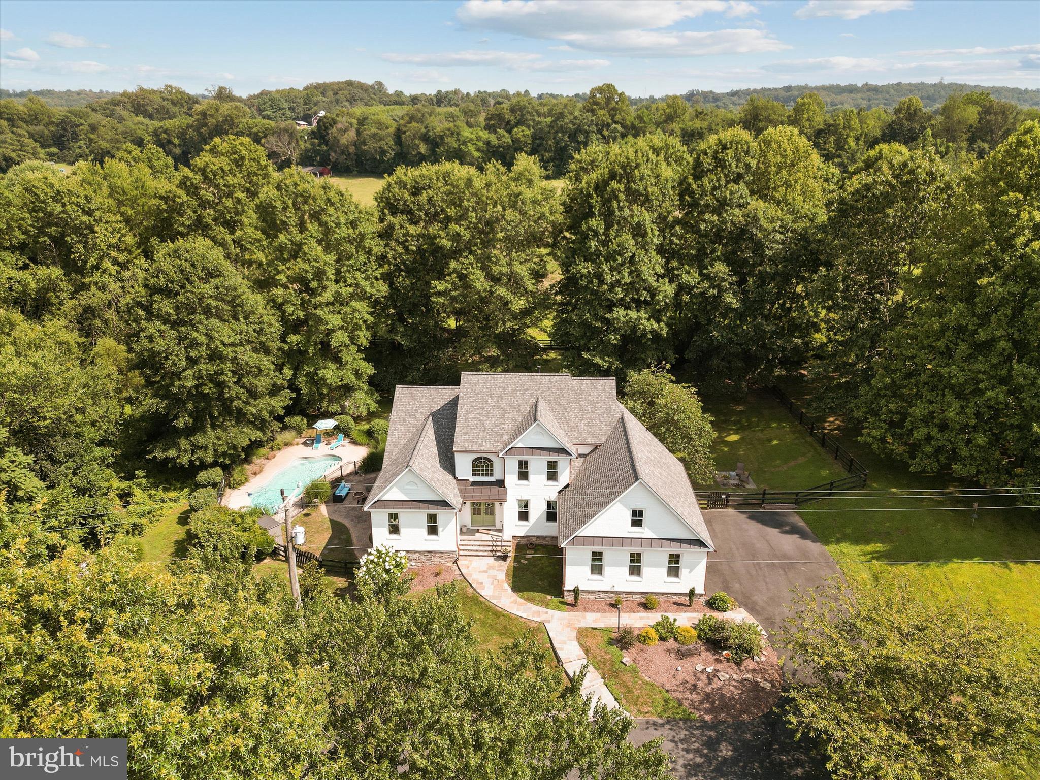 GOLDEN SPRINGS - Residential