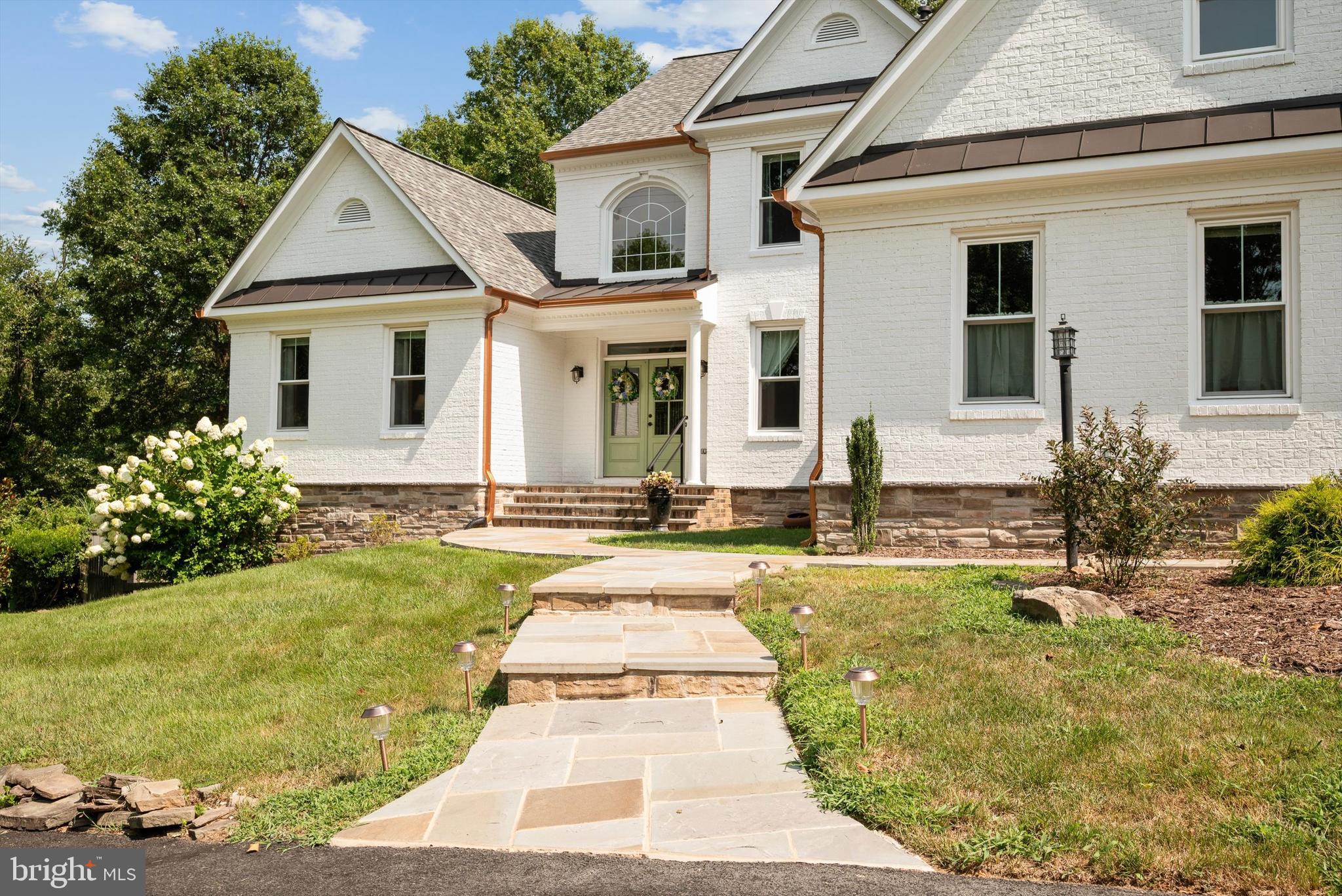 GOLDEN SPRINGS - Residential