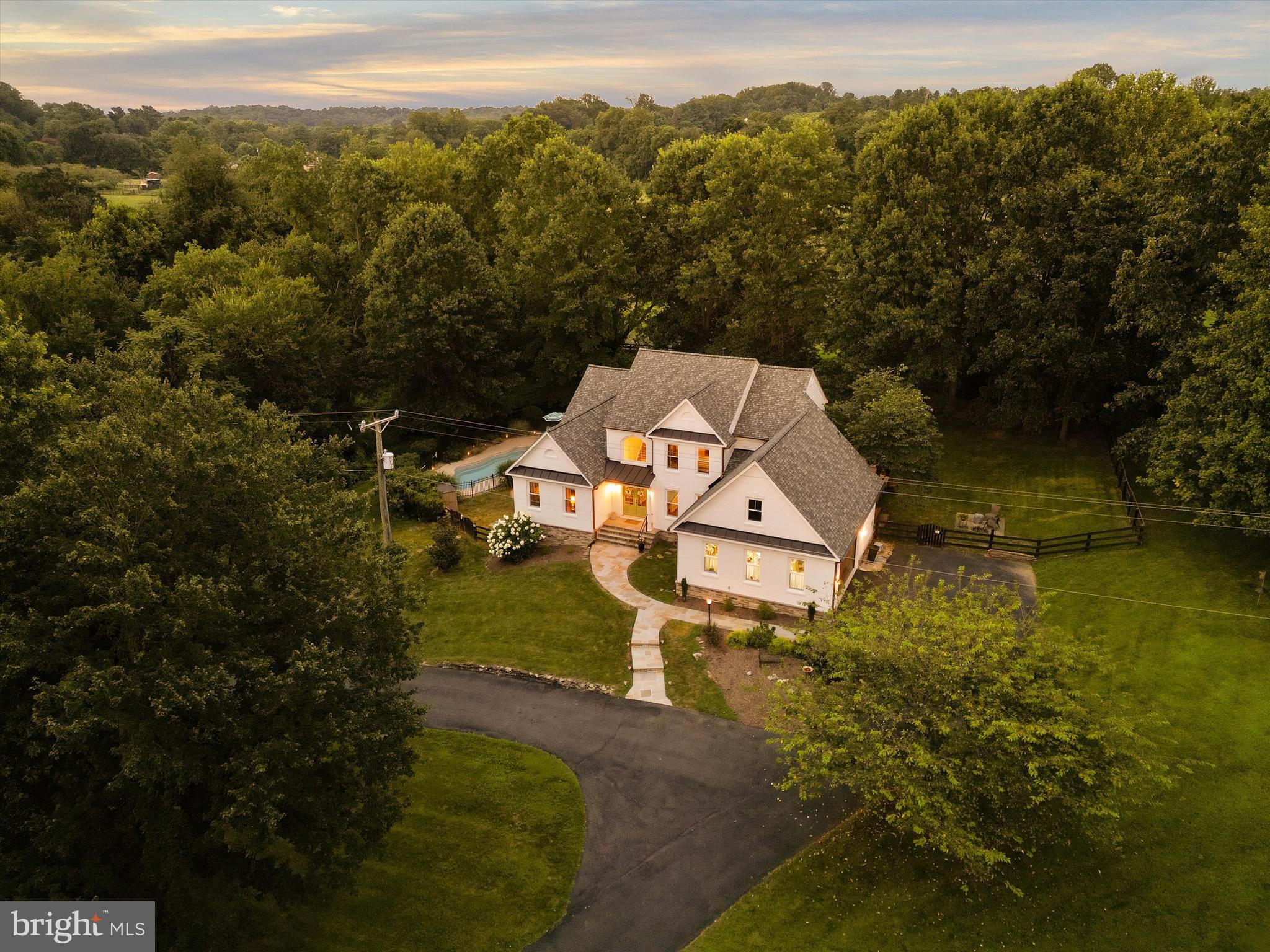 GOLDEN SPRINGS - Residential