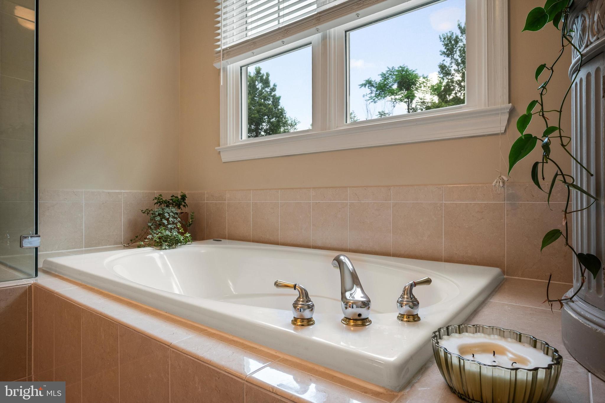 GOLDEN SPRINGS - Residential