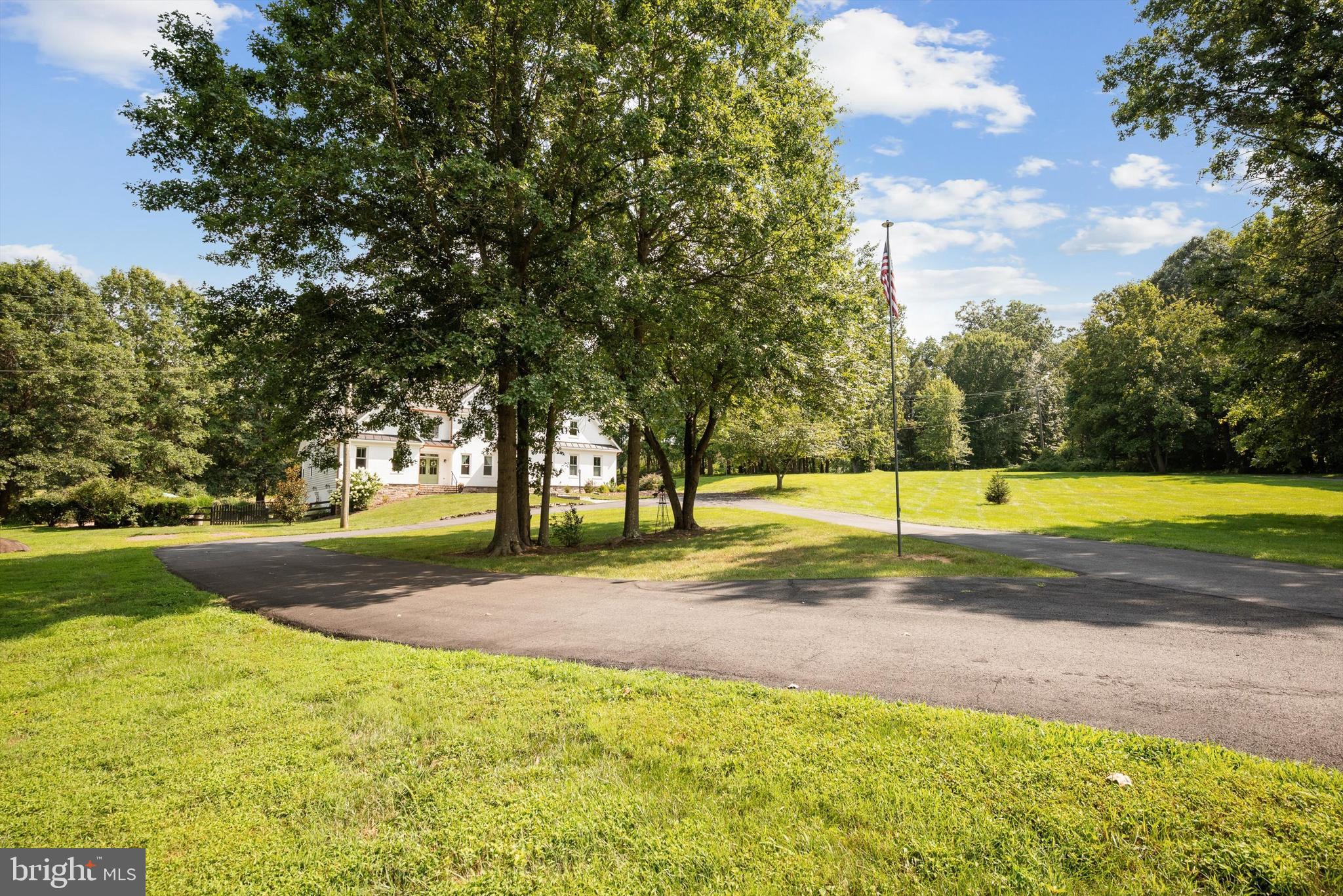 GOLDEN SPRINGS - Residential