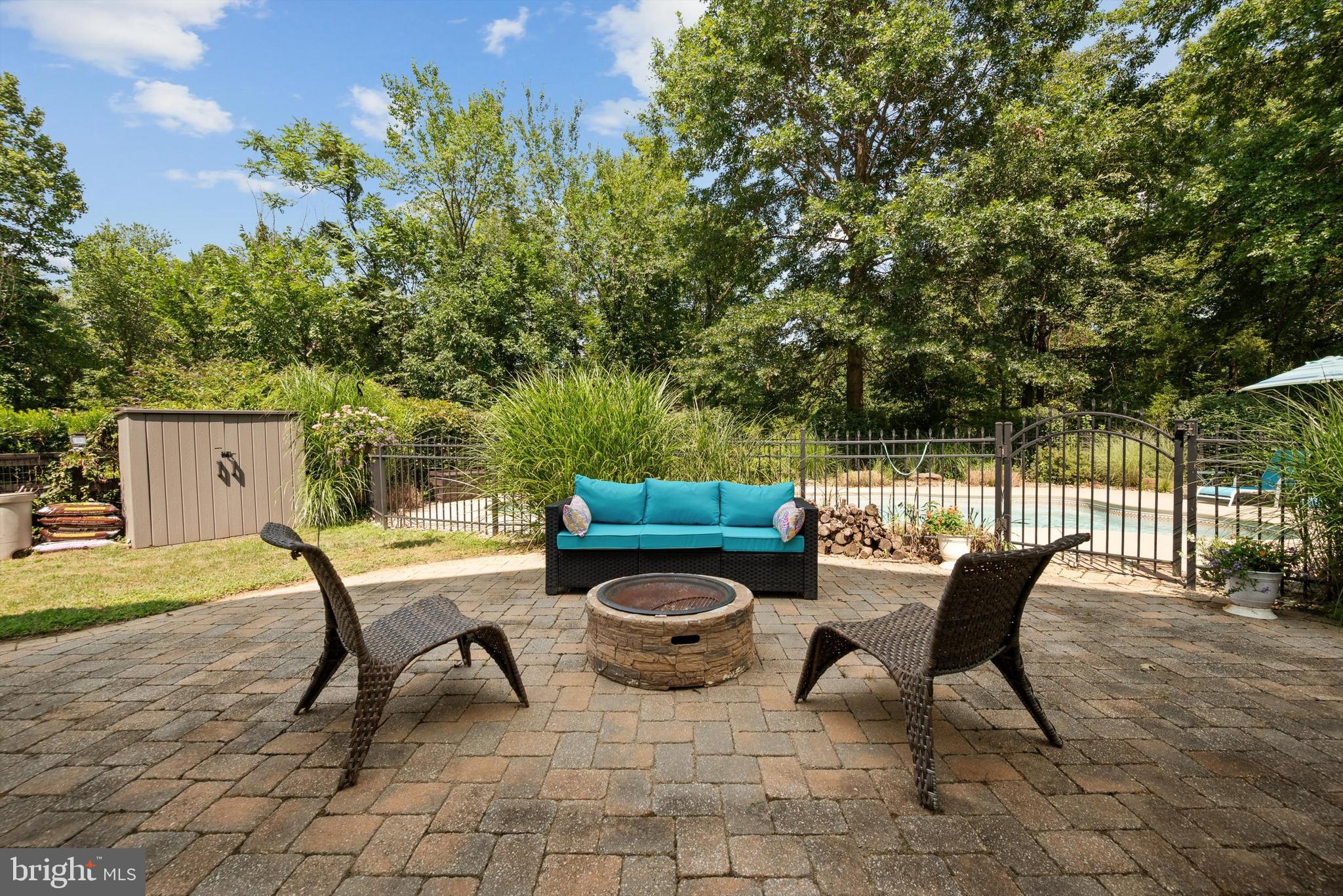 GOLDEN SPRINGS - Residential