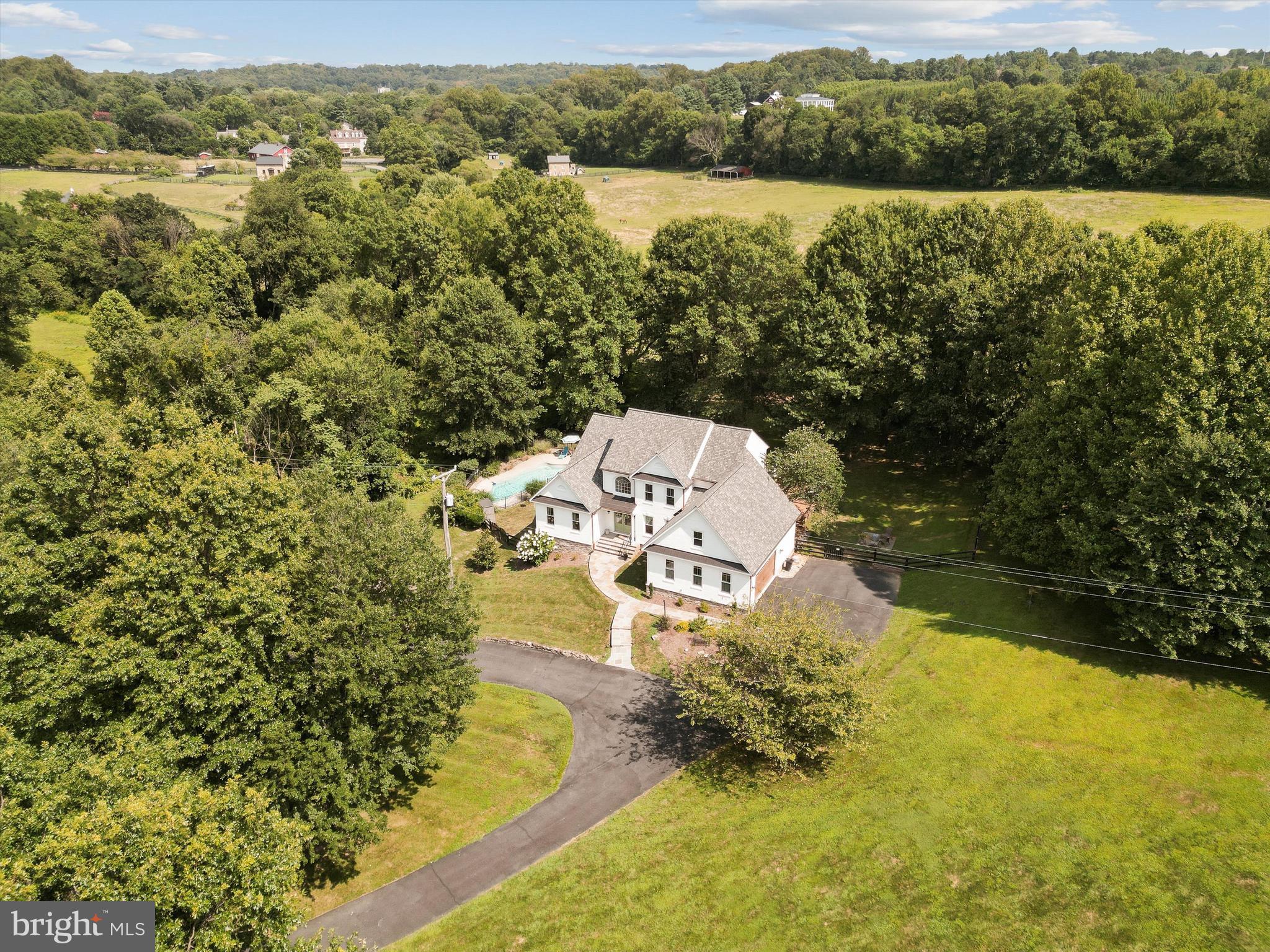 GOLDEN SPRINGS - Residential