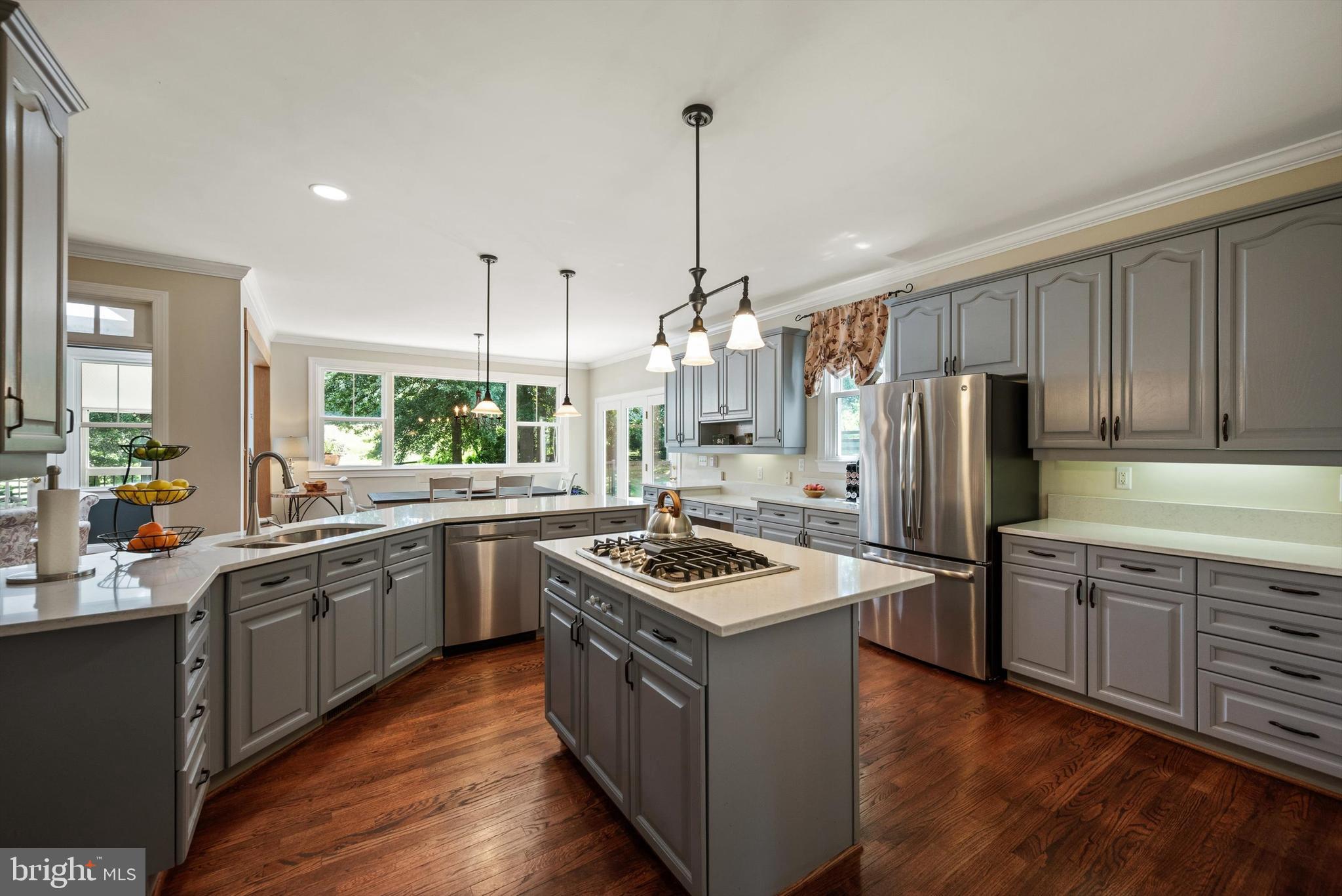 GOLDEN SPRINGS - Residential