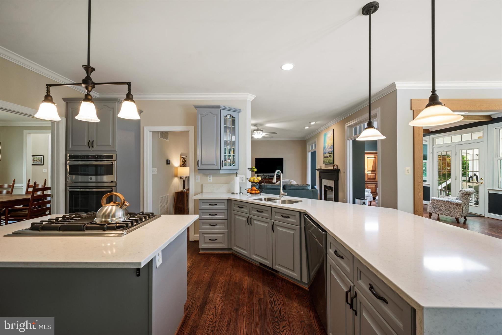 GOLDEN SPRINGS - Residential