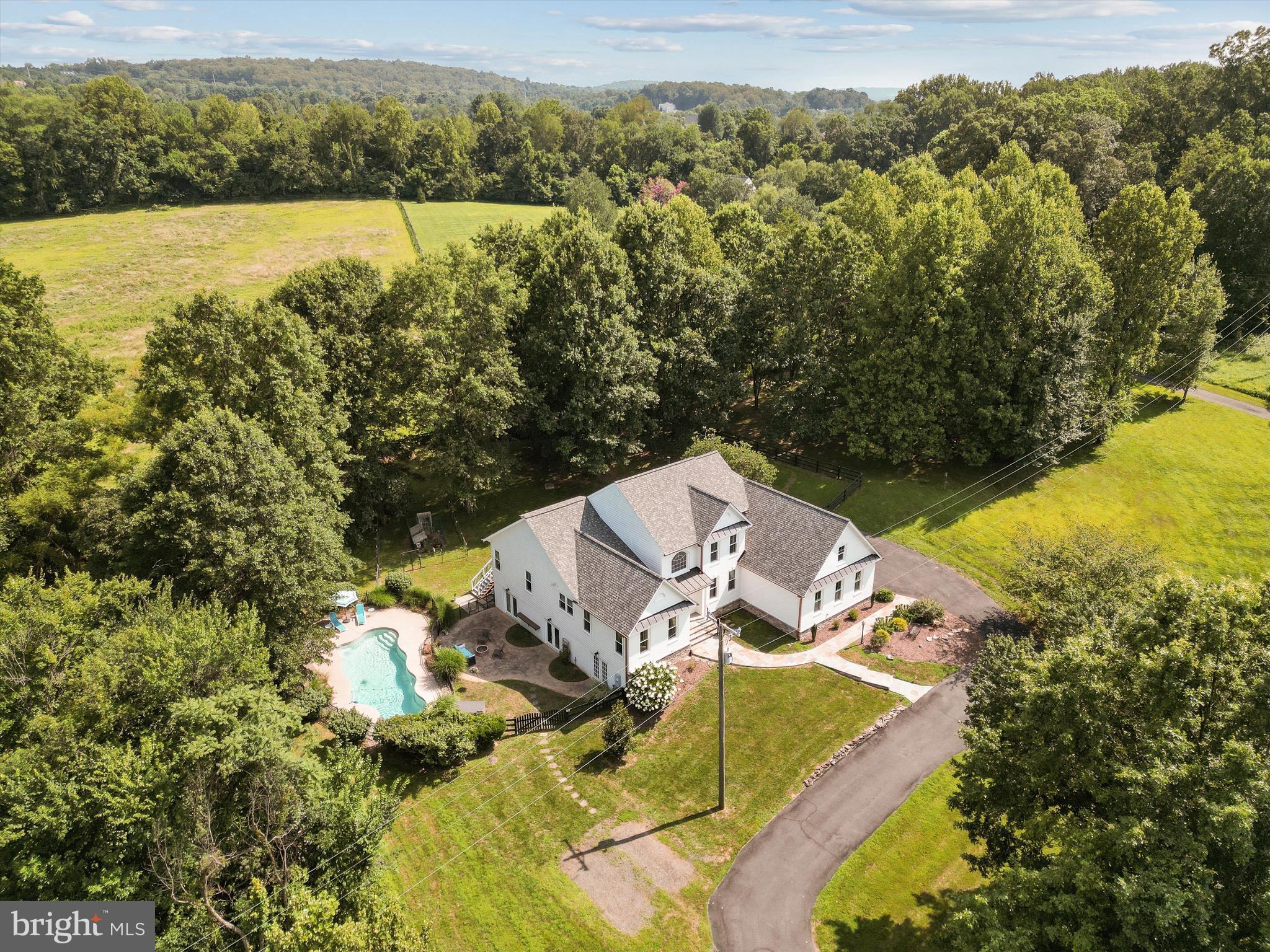 GOLDEN SPRINGS - Residential