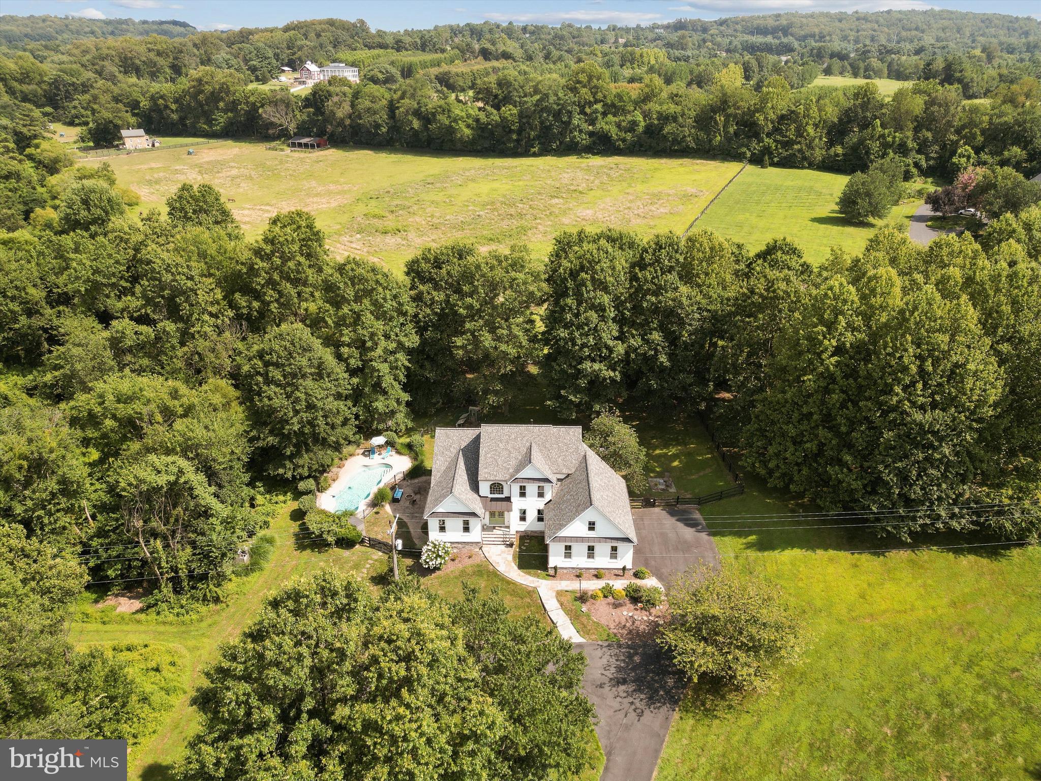 GOLDEN SPRINGS - Residential