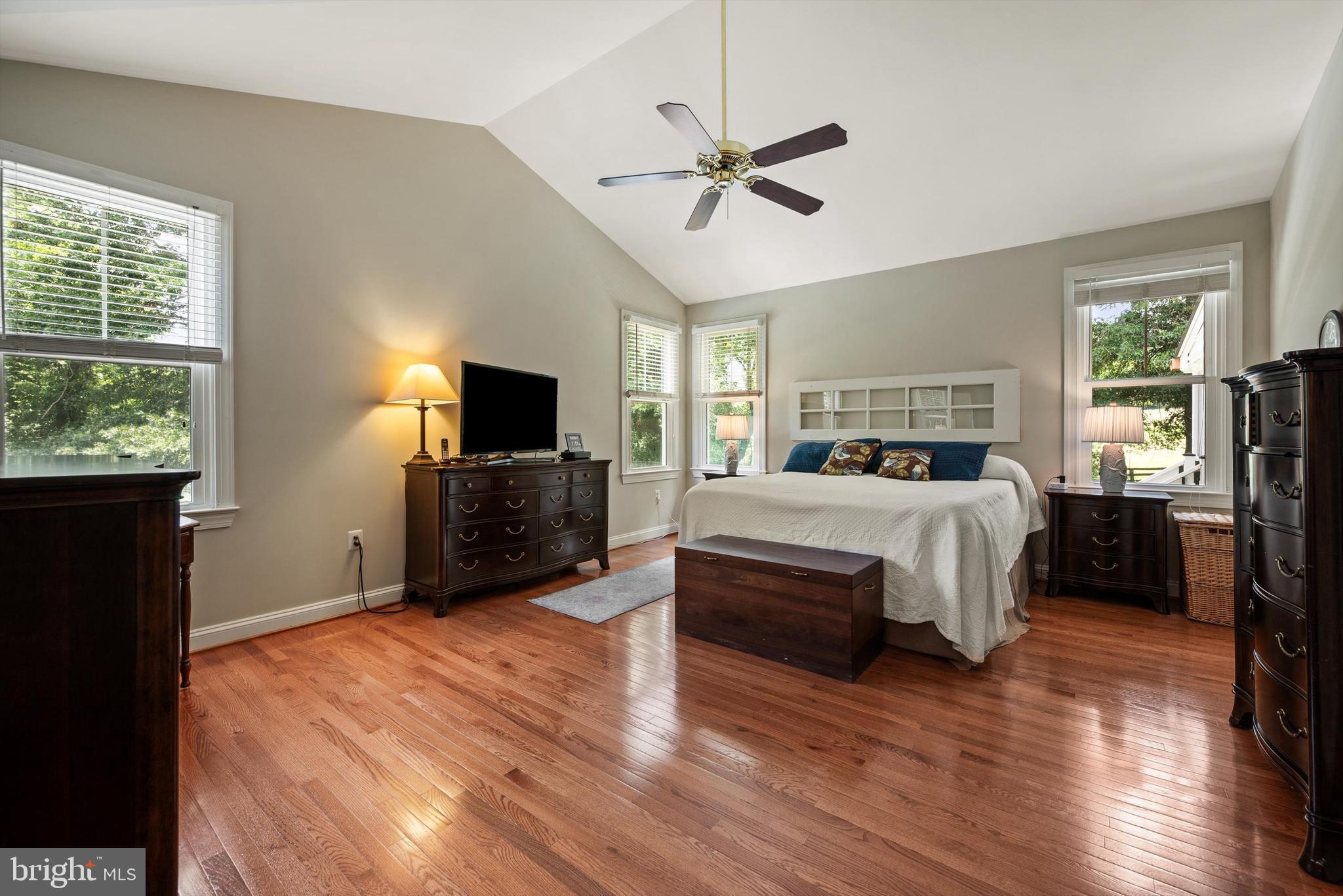 GOLDEN SPRINGS - Residential