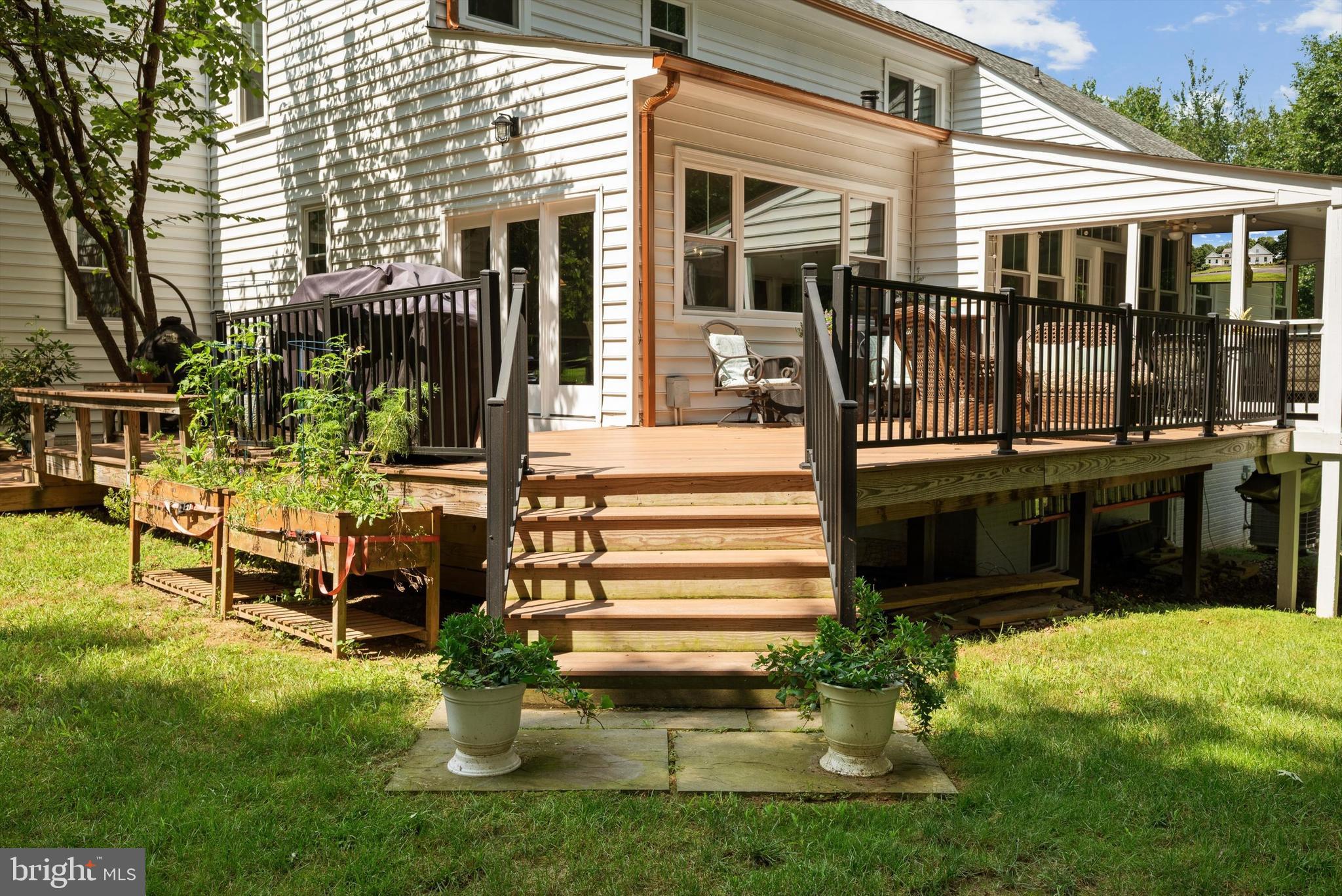 GOLDEN SPRINGS - Residential