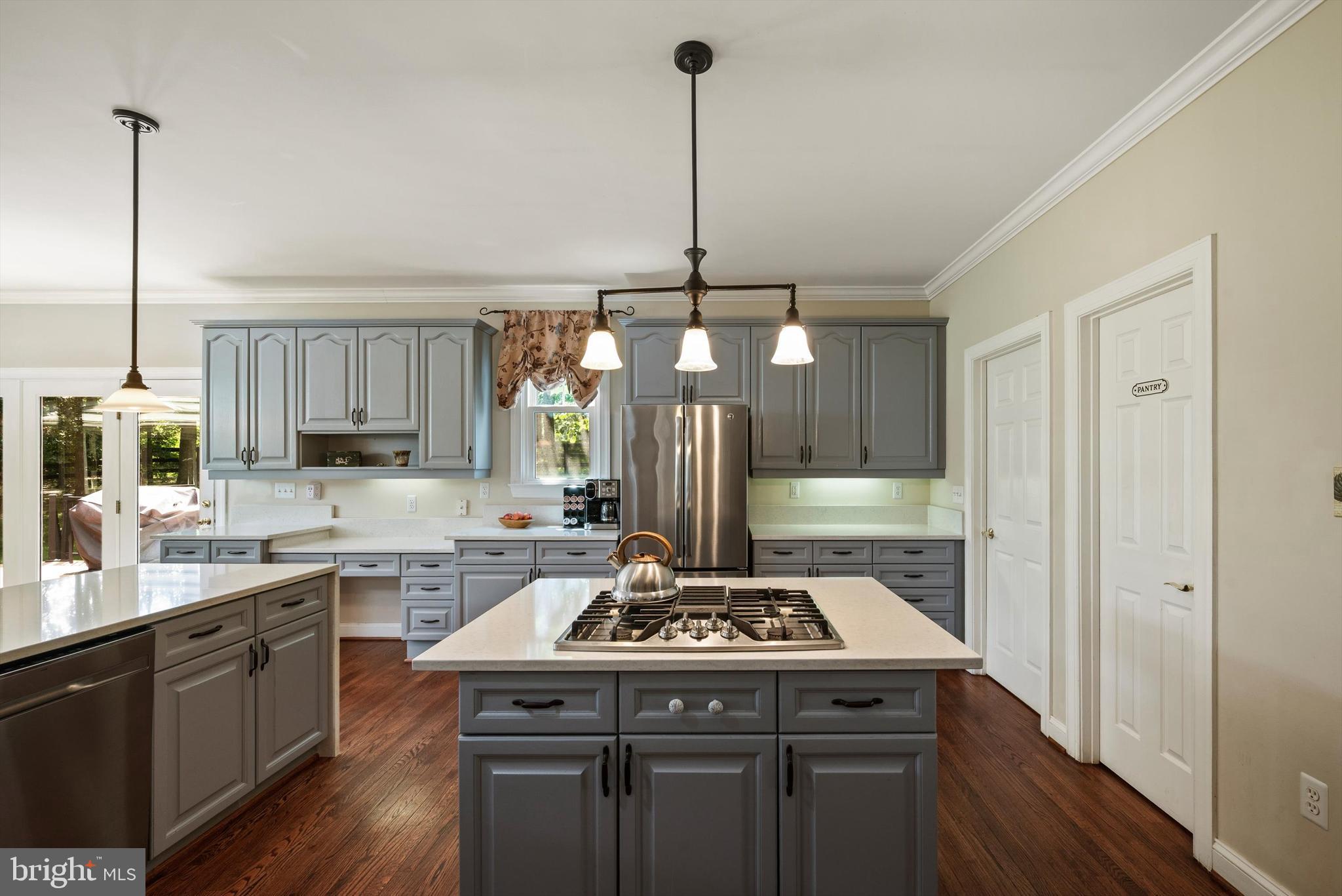 GOLDEN SPRINGS - Residential