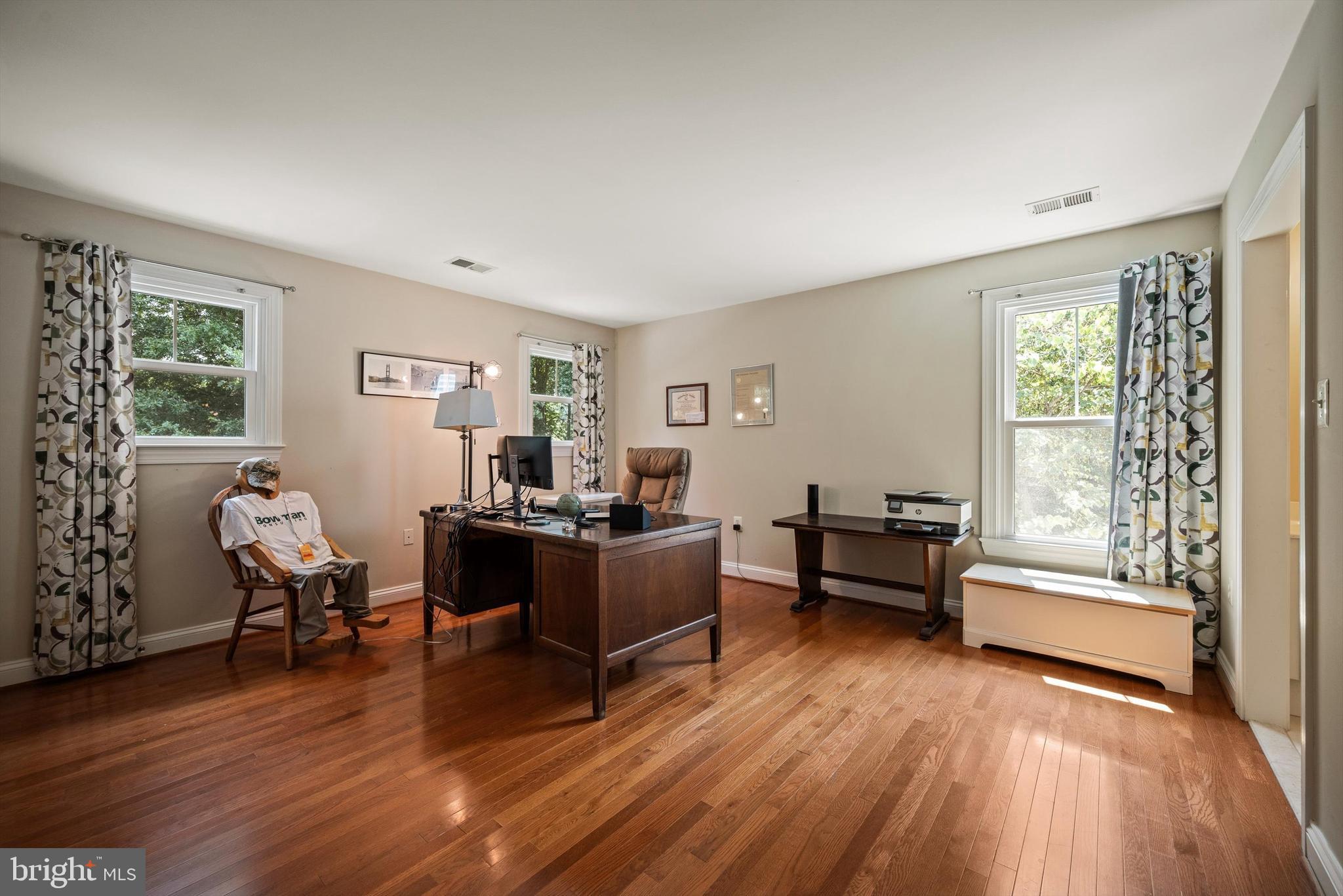 GOLDEN SPRINGS - Residential