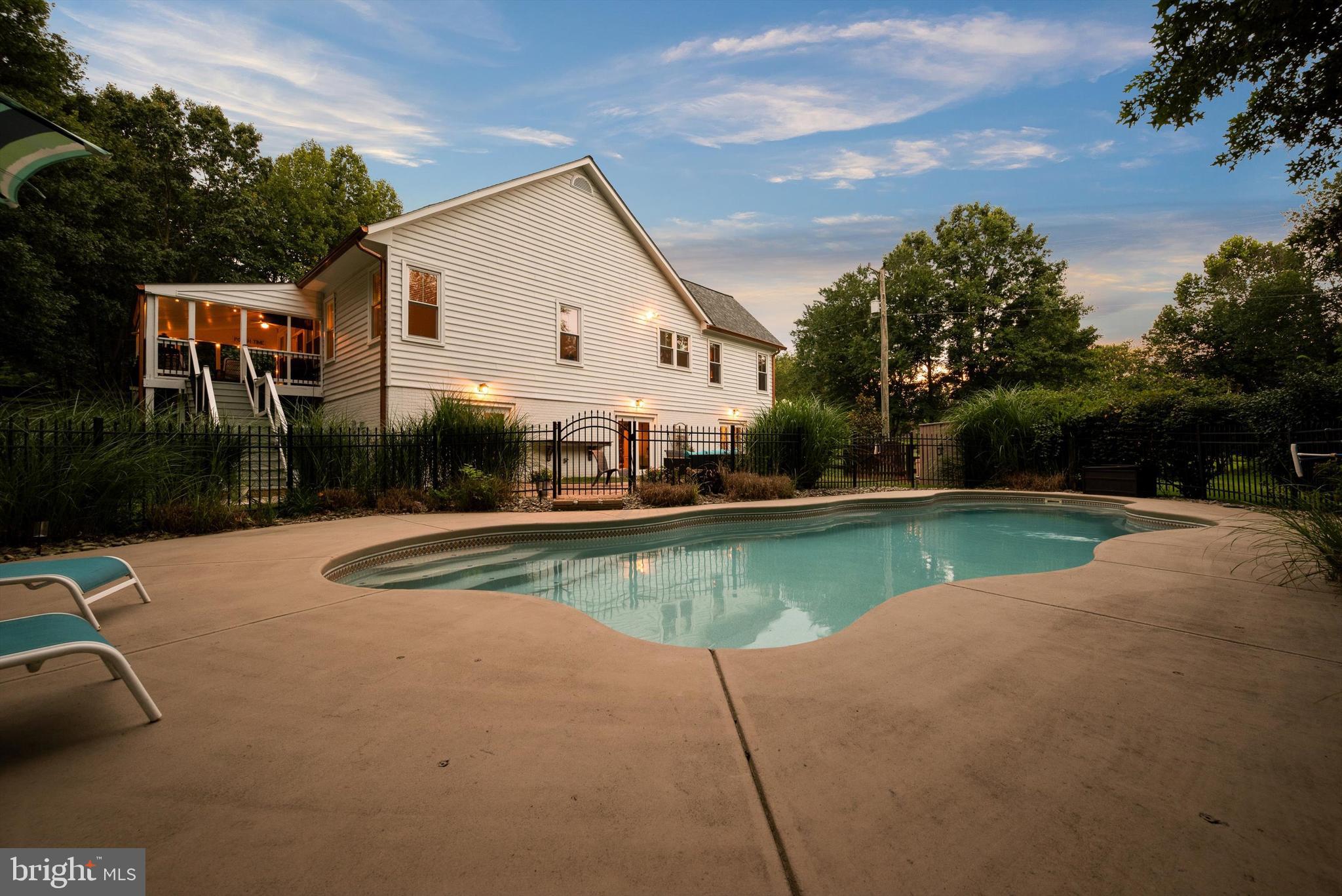 GOLDEN SPRINGS - Residential