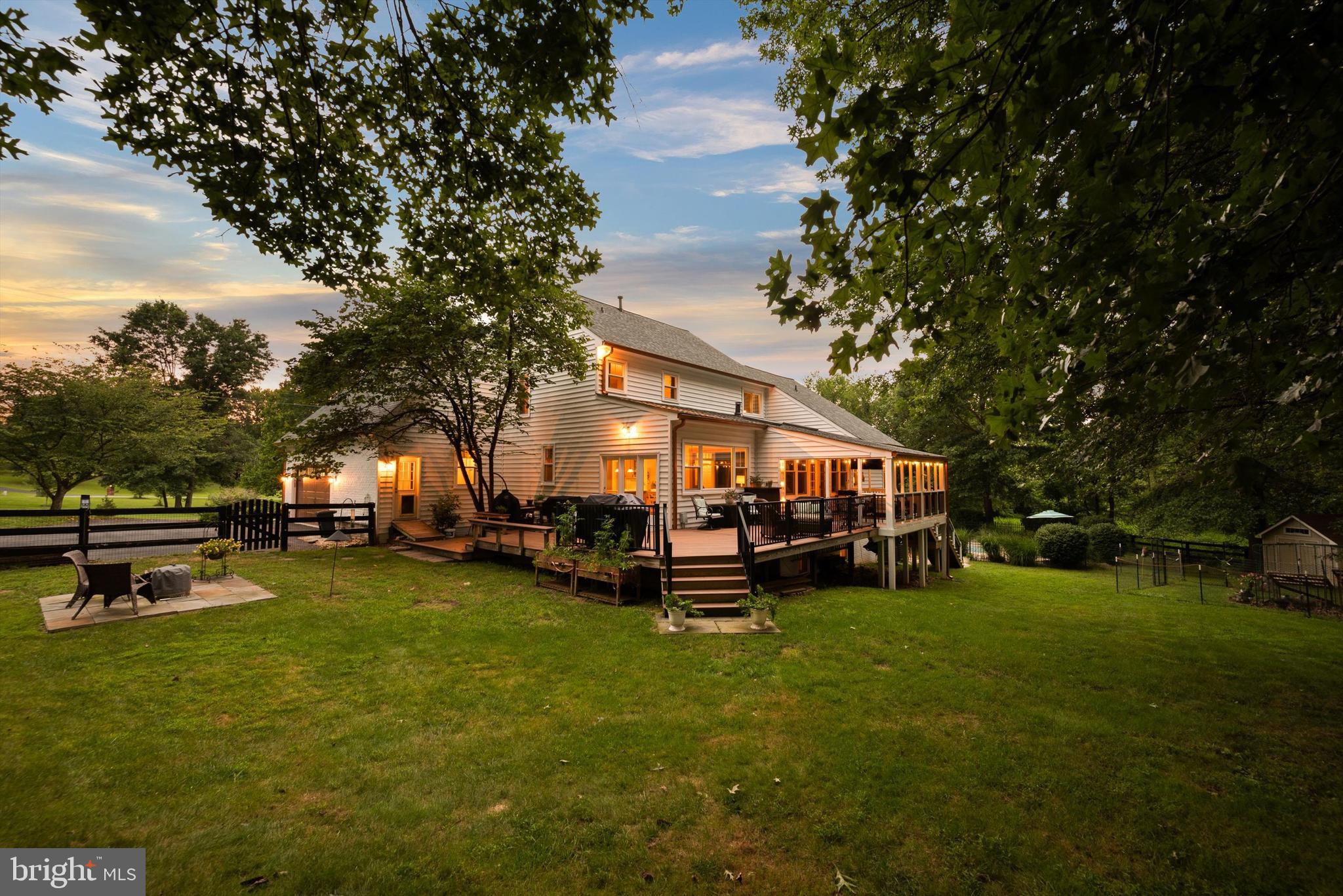 GOLDEN SPRINGS - Residential