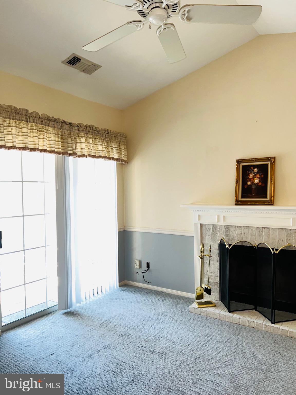 ENGLISH COUNTRY MANOR - Residential Lease