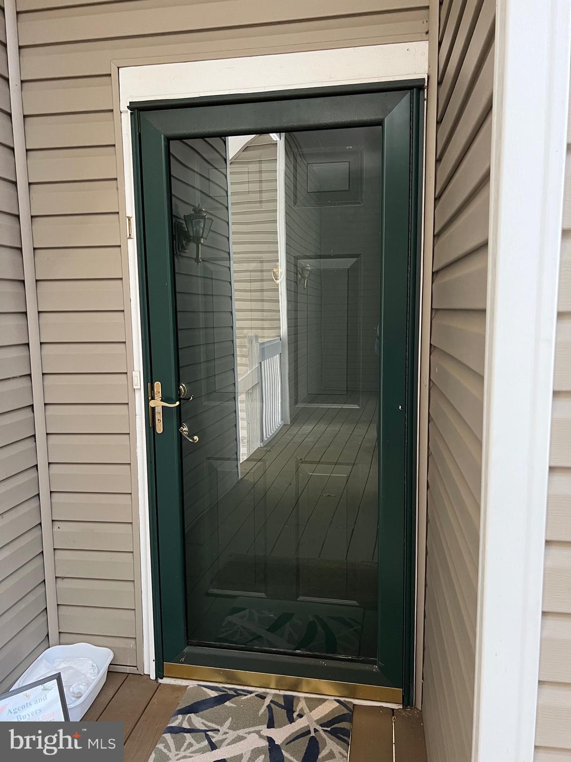 ENGLISH COUNTRY MANOR - Residential Lease