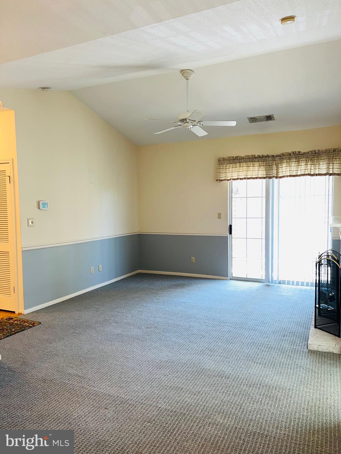 ENGLISH COUNTRY MANOR - Residential Lease