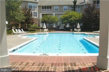 ENGLISH COUNTRY MANOR - Residential Lease