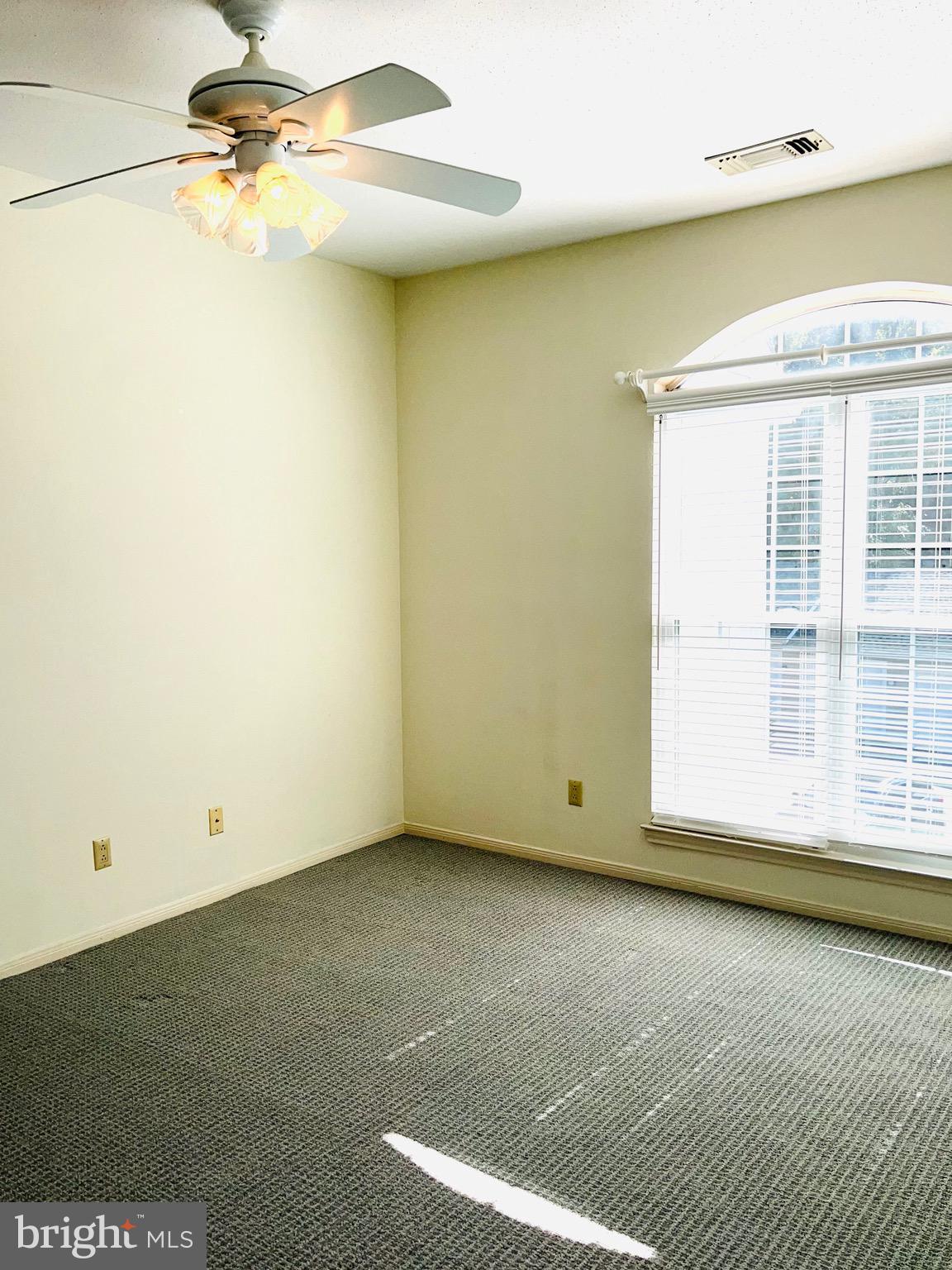 ENGLISH COUNTRY MANOR - Residential Lease