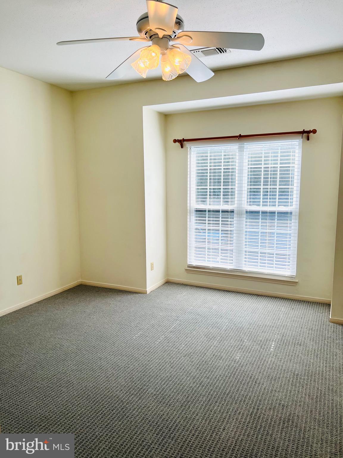 ENGLISH COUNTRY MANOR - Residential Lease