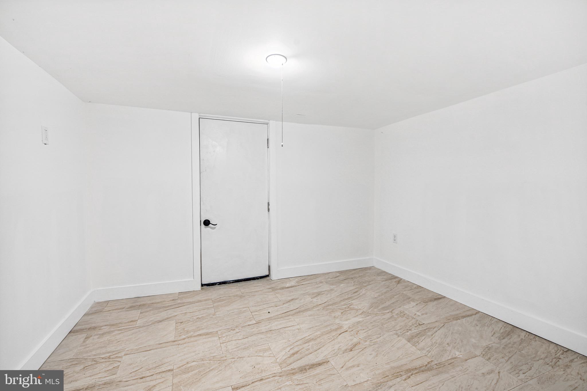 KENSINGTON - Residential