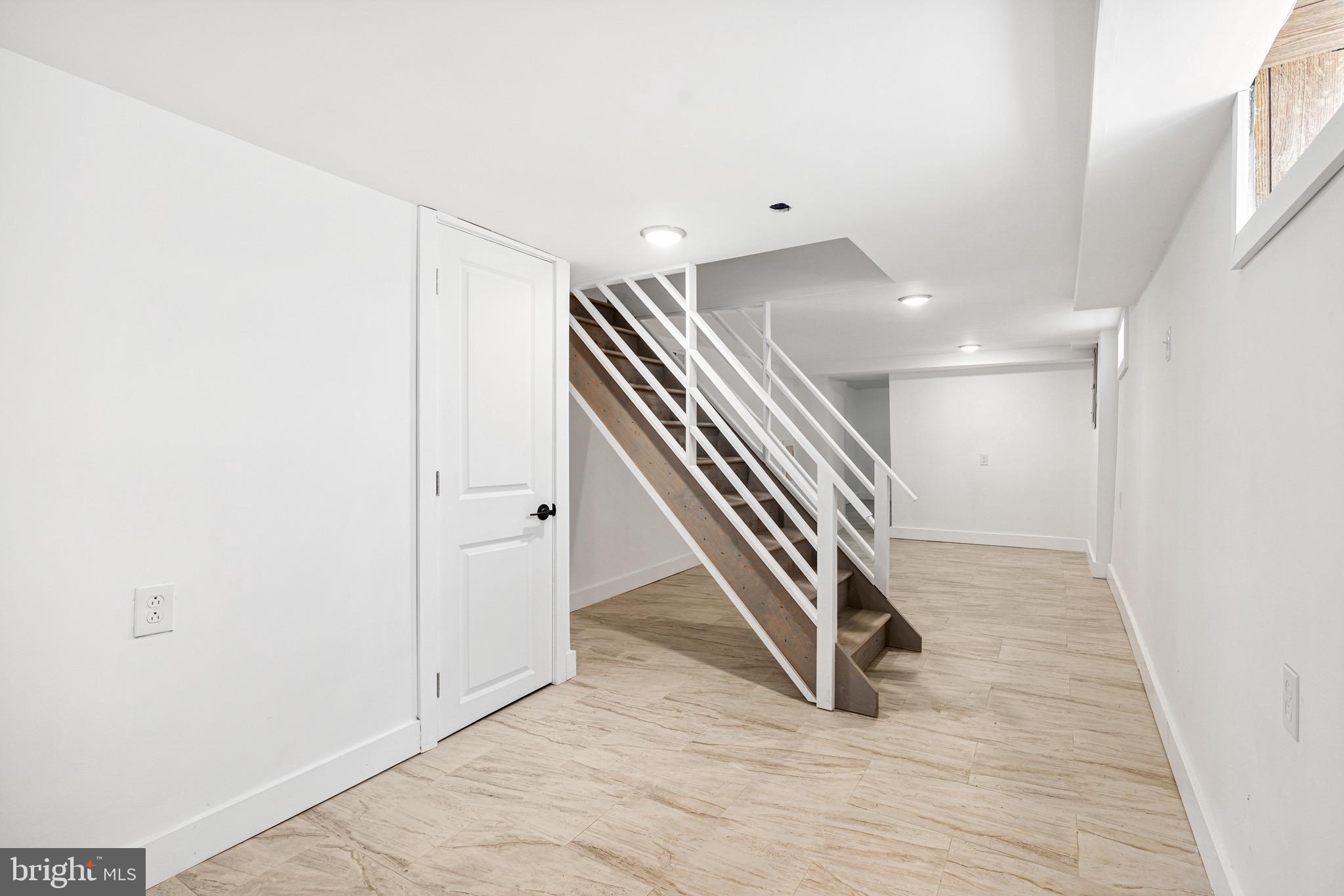 KENSINGTON - Residential