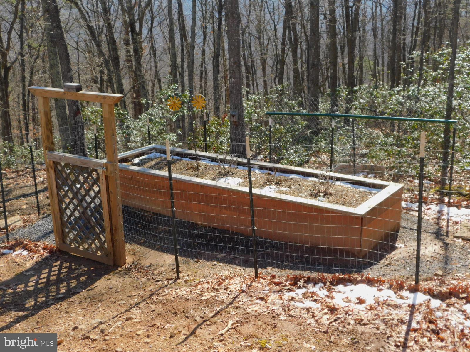 LOST RIVER BLUFFS - Residential