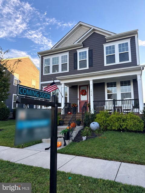 Photo of 1010 Coubertin Drive SE, LEESBURG, VA 20175 (MLS # VALO2137294)