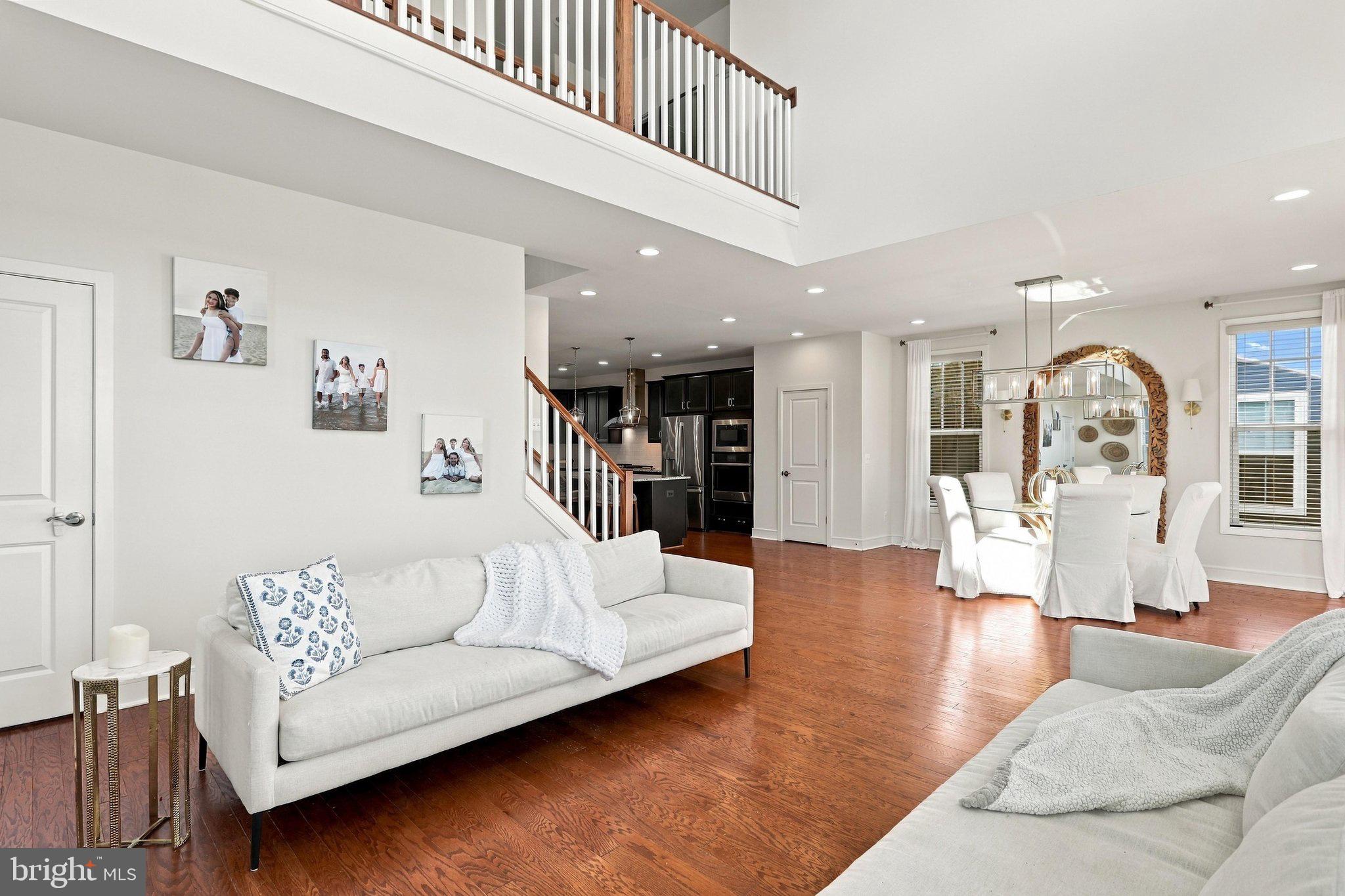 1010 COUBERTIN DRIVE SE