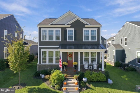 Photo of 1010 Coubertin Drive SE, LEESBURG, VA 20175 (MLS # VALO2137294)