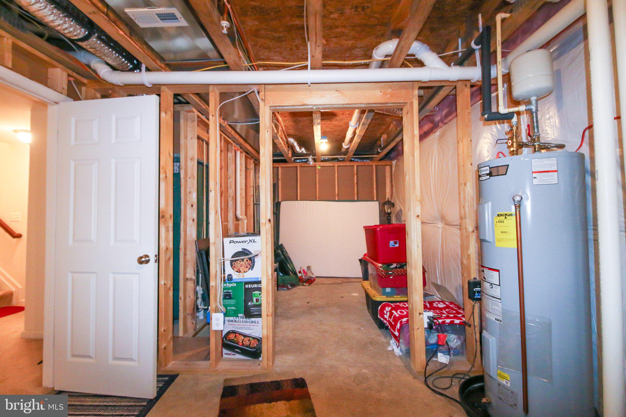 WHISPERING WOODS - Residential