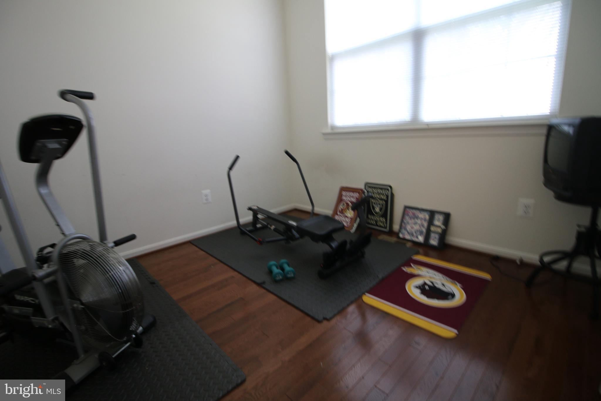 WHISPERING WOODS - Residential