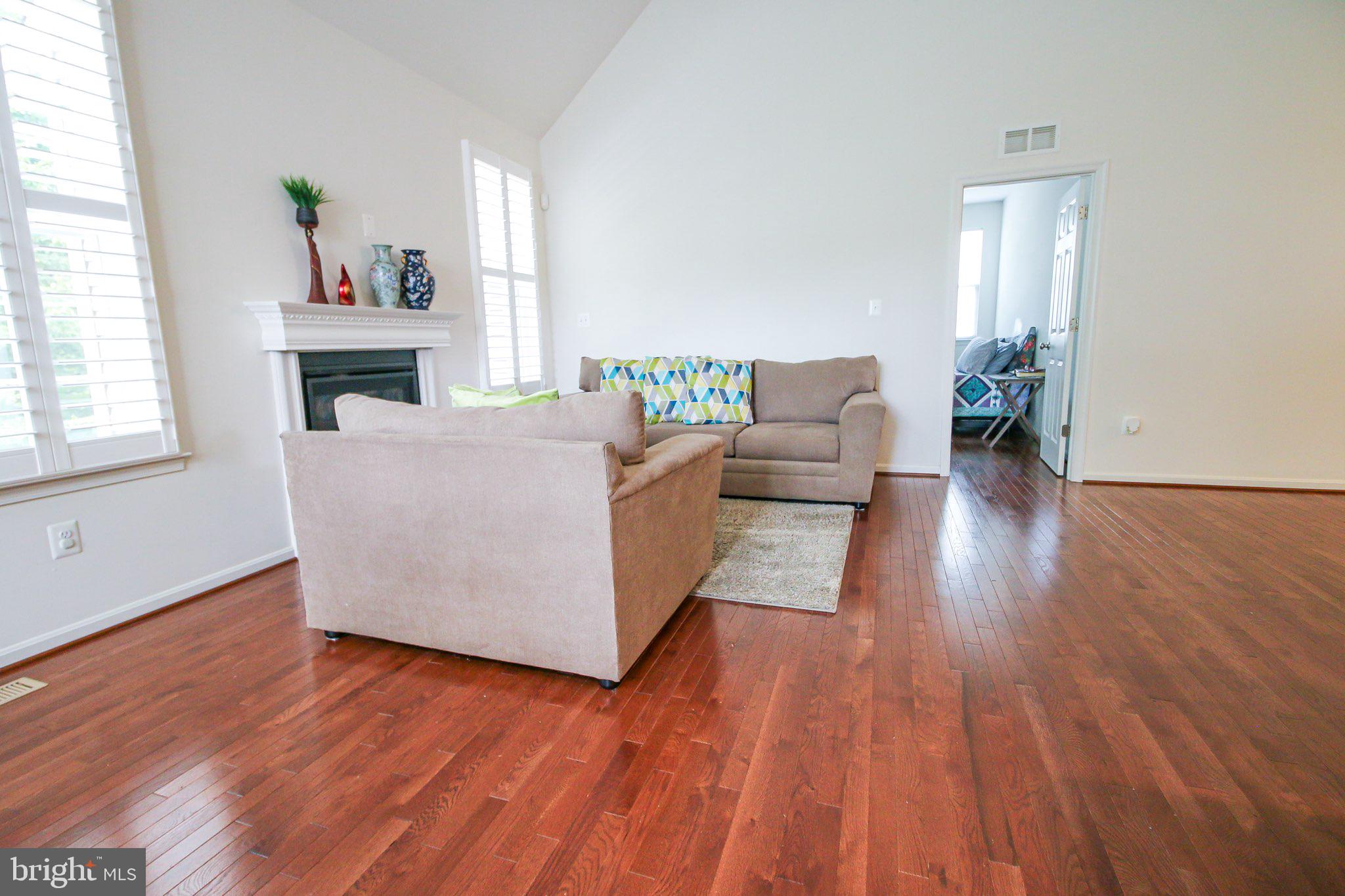 WHISPERING WOODS - Residential