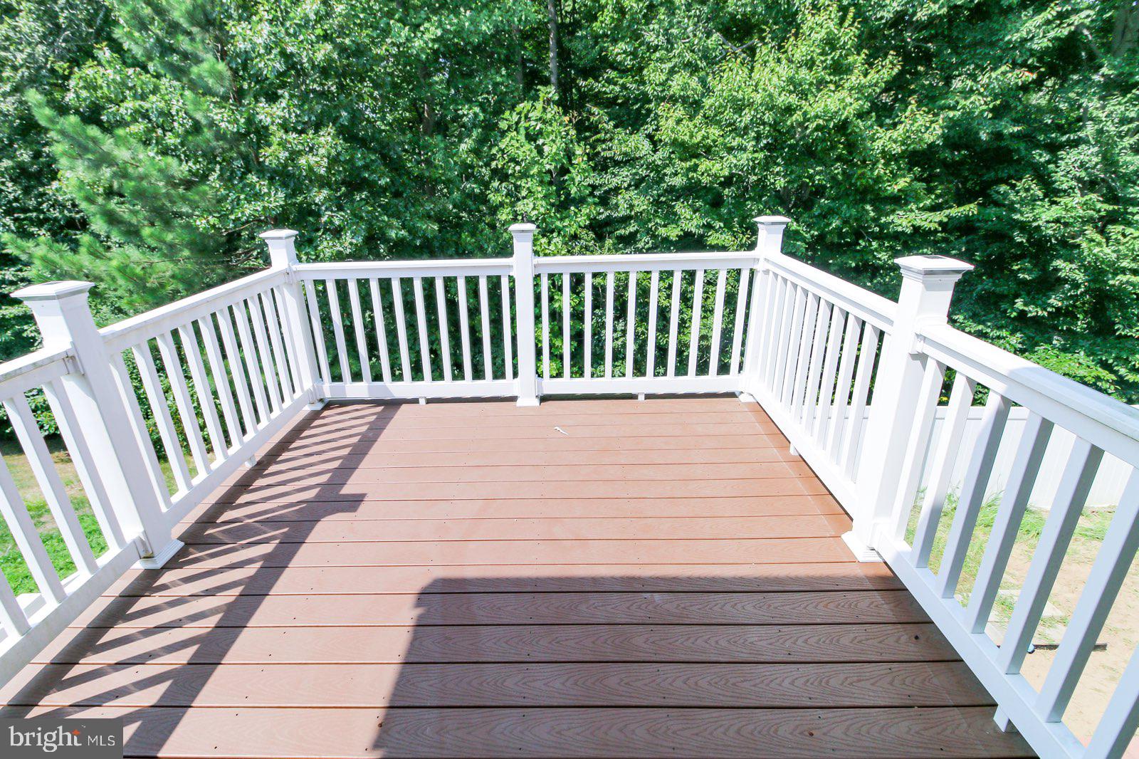 WHISPERING WOODS - Residential