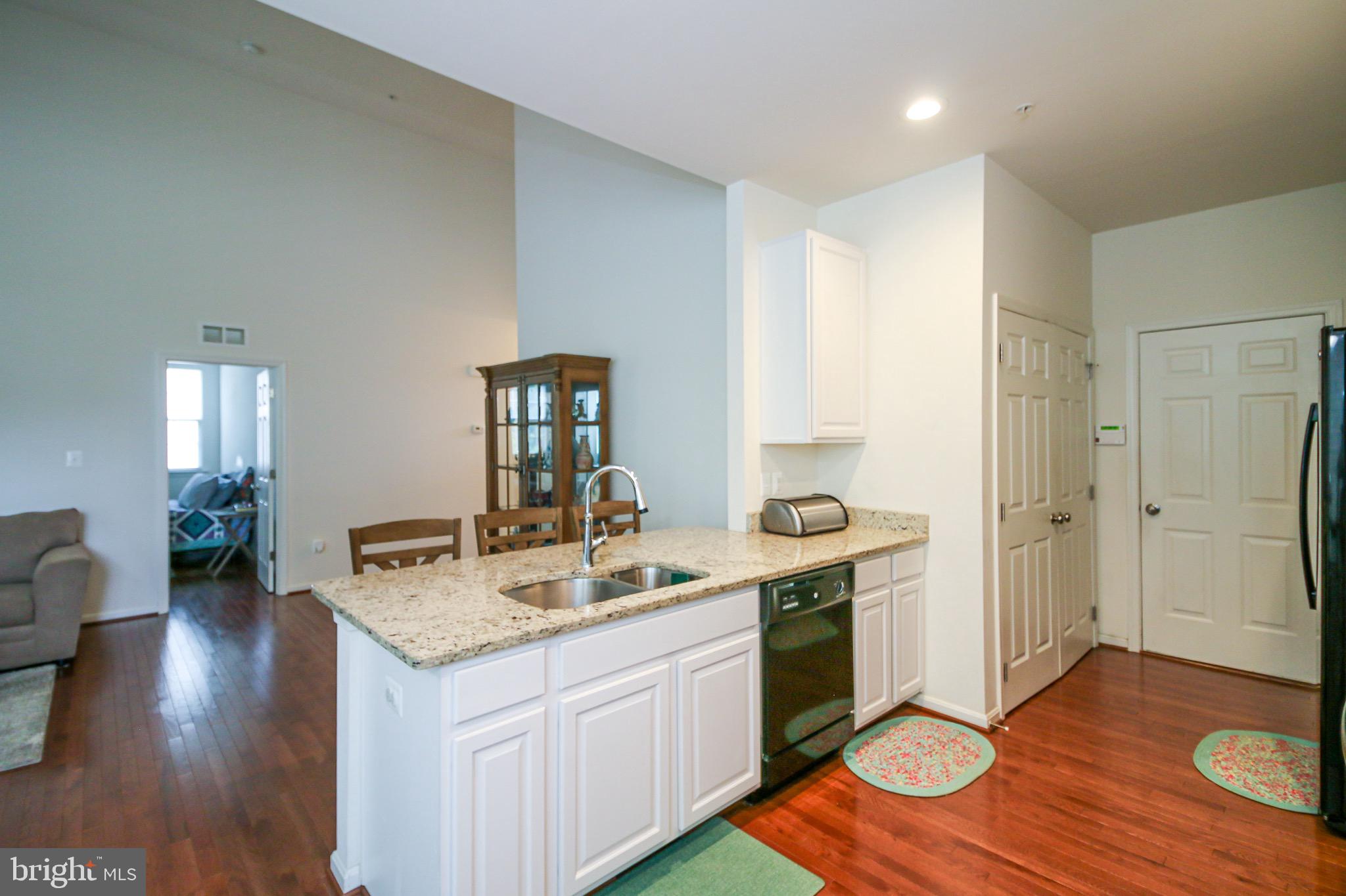 WHISPERING WOODS - Residential