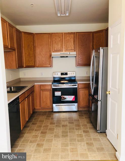 SEVEN OAKS - Residential