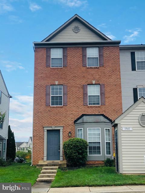 SEVEN OAKS - Residential