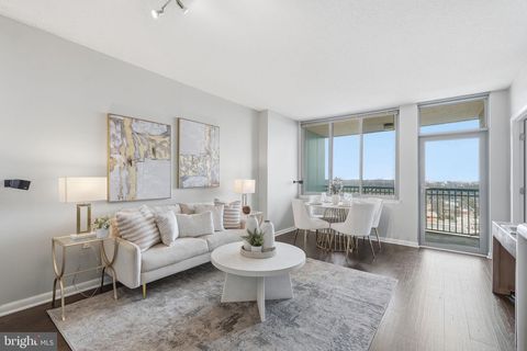 Photo of 851 N Glebe Road #1914, ARLINGTON, VA 22203 (MLS # VAAR2069652)