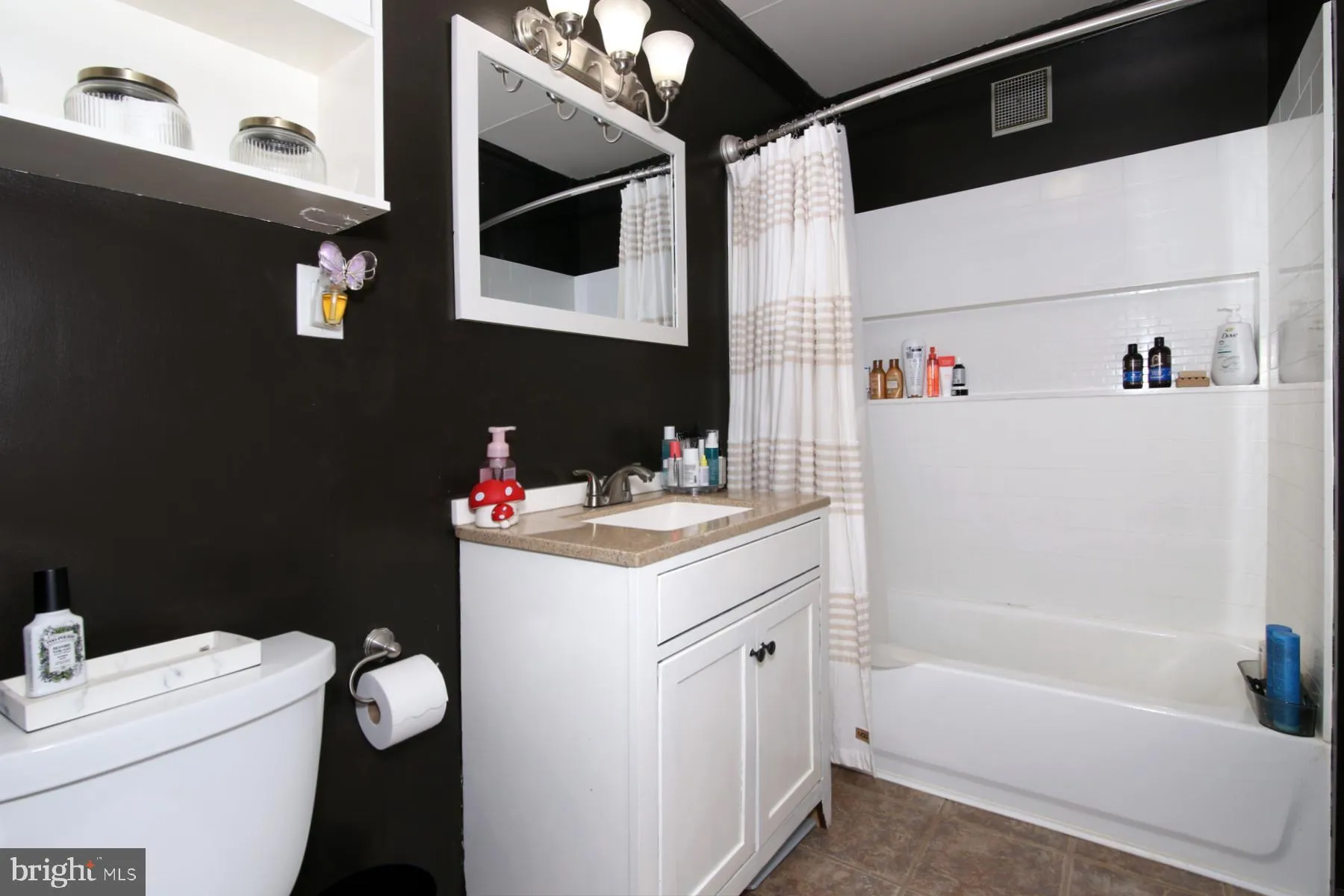 Lemoyne, Pennsylvania 17043, United States, 2 Bedrooms Bedrooms, ,2 BathroomsBathrooms,Residential,Pending,13567