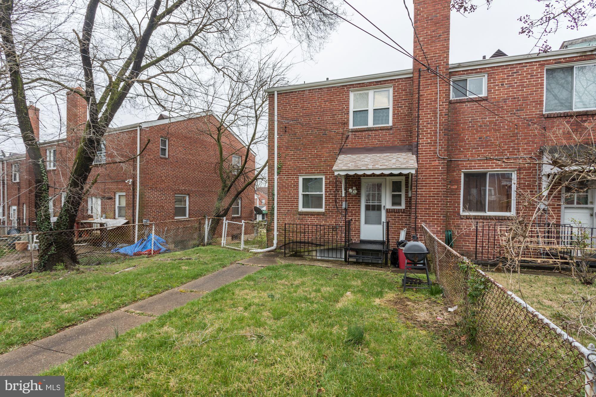 PERRING LOCH - Residential