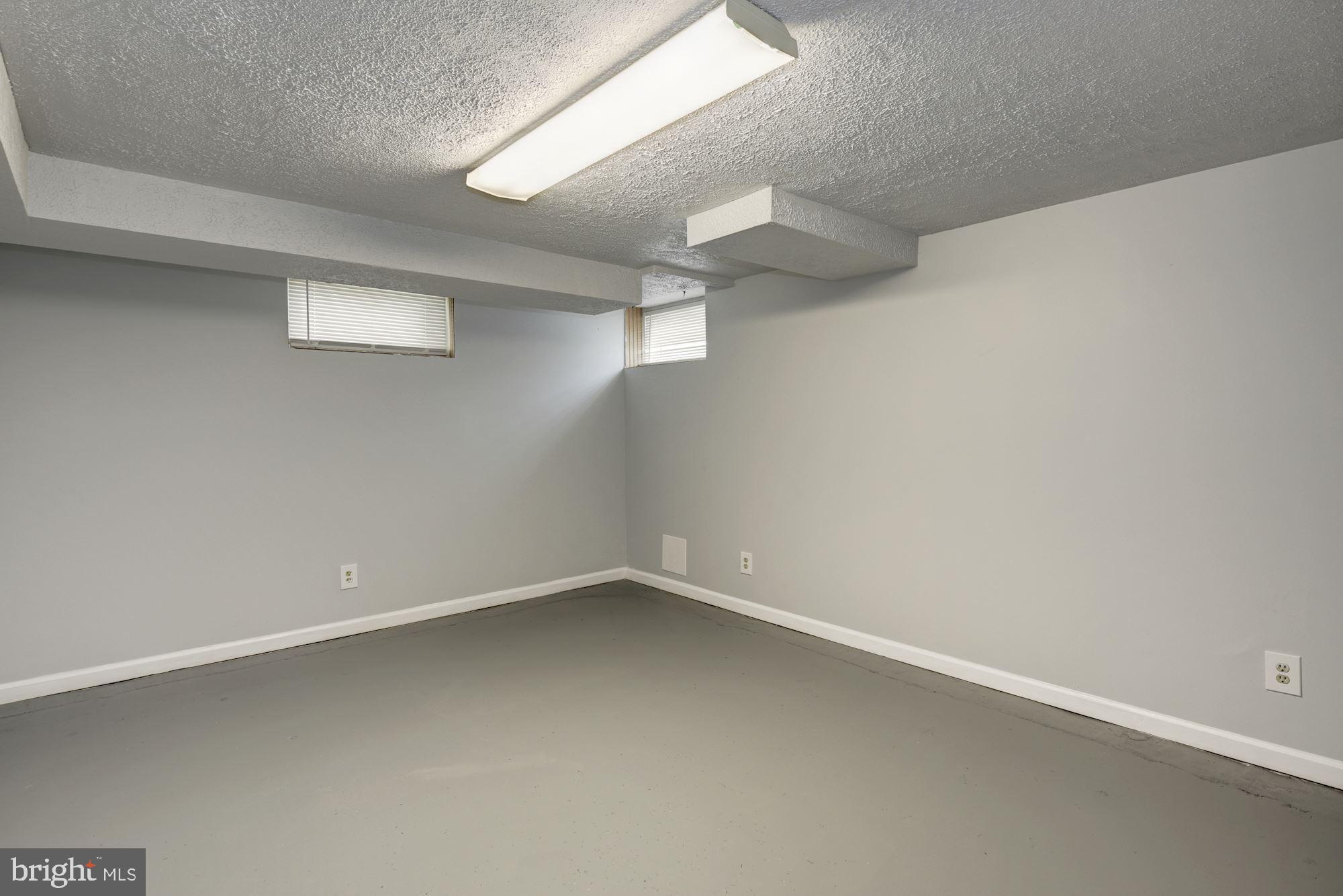 PERRING LOCH - Residential