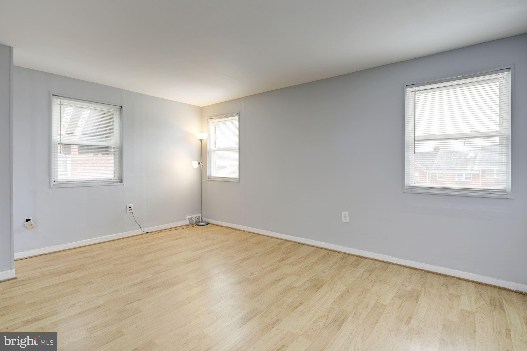 PERRING LOCH - Residential