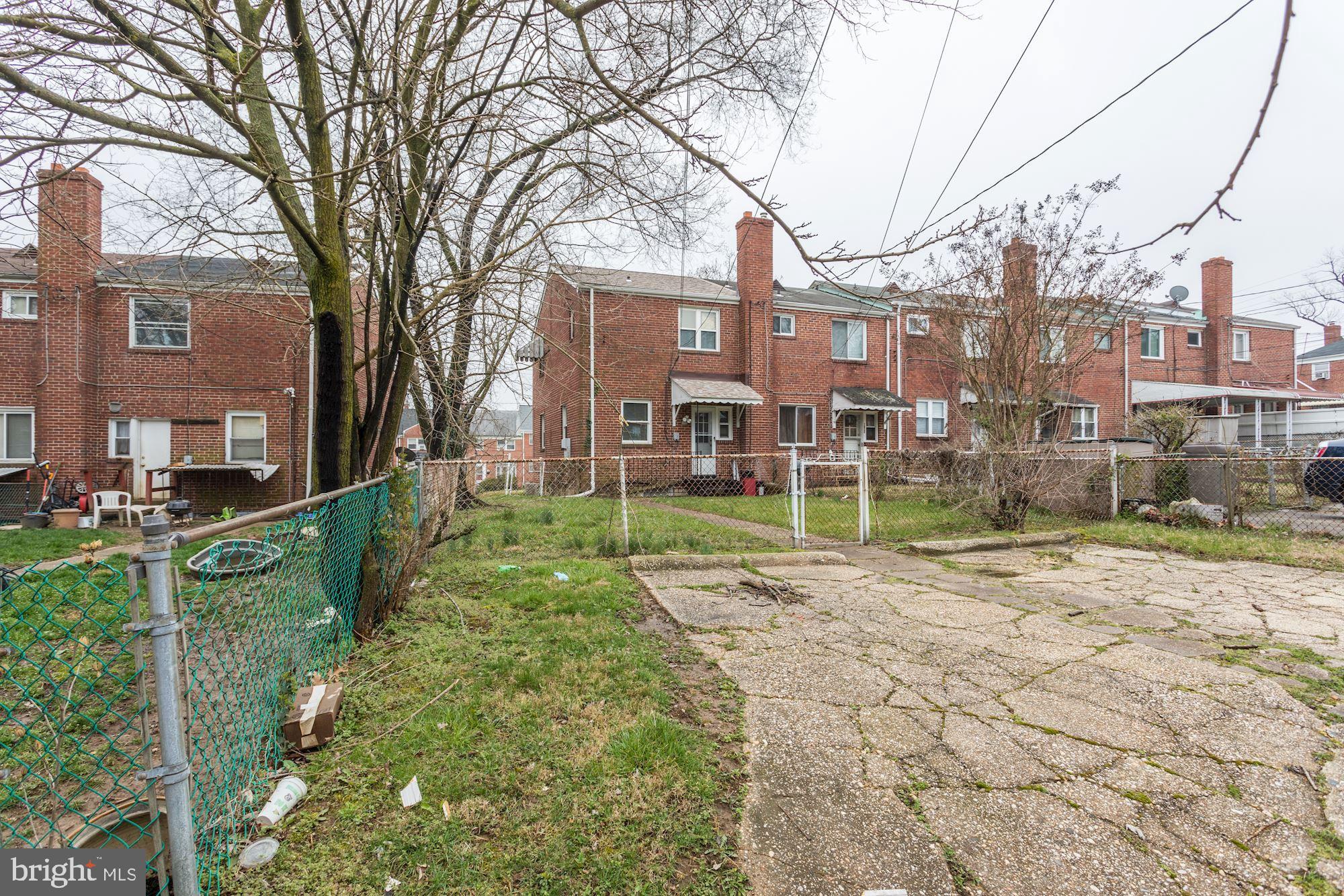 PERRING LOCH - Residential