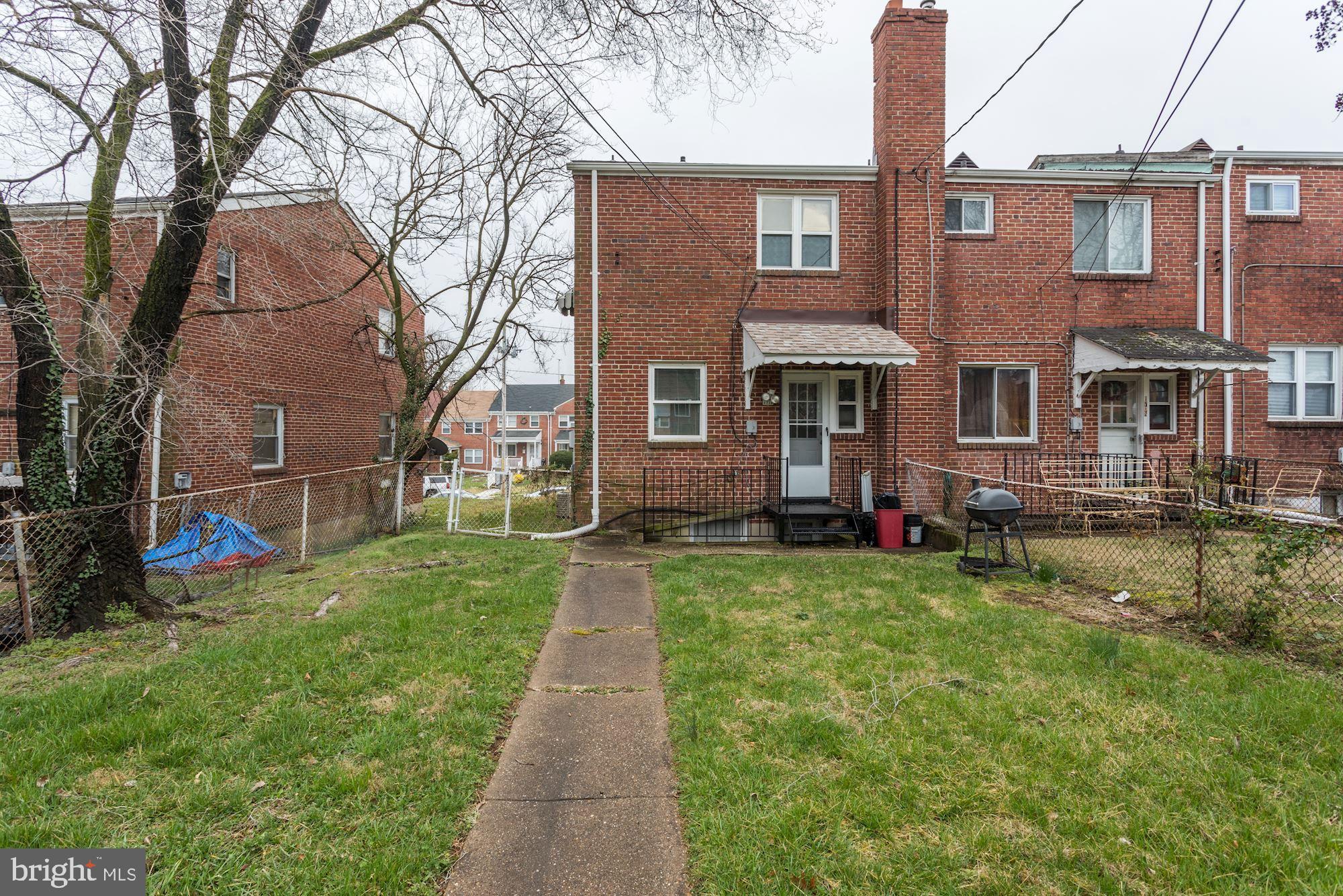 PERRING LOCH - Residential