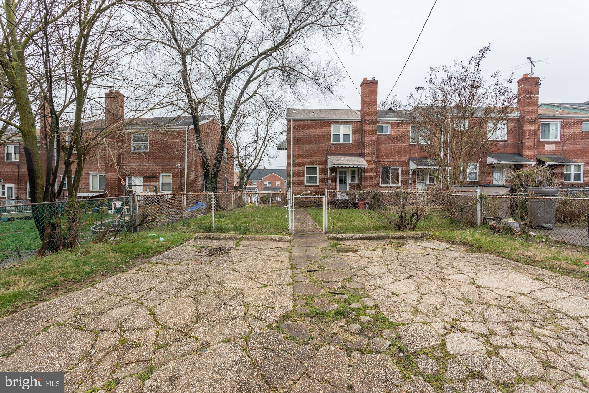 PERRING LOCH - Residential