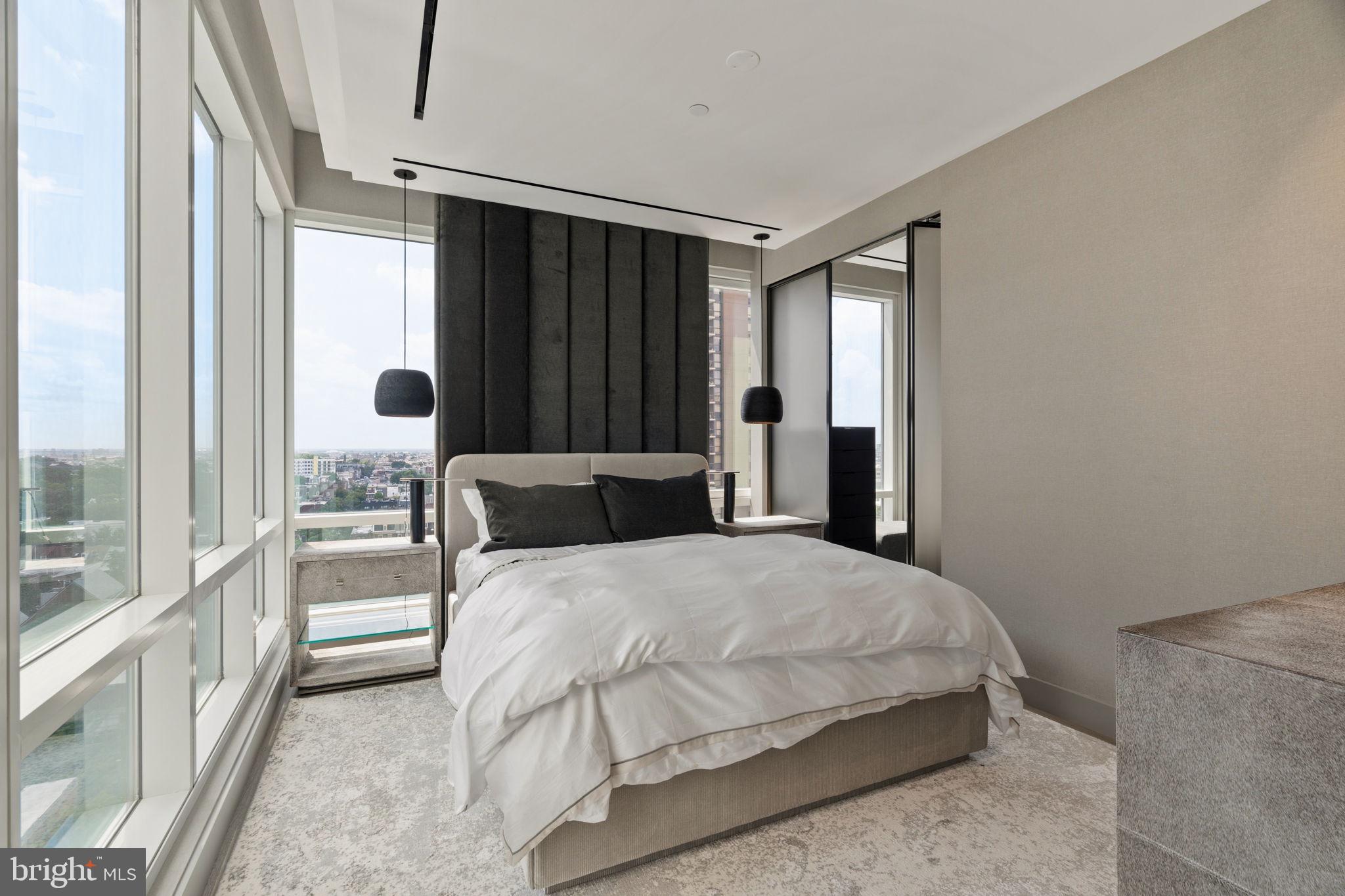 An Extraordinary Custom Full Floor Trophy Unit at 500 WalnutLocated wi – image 53