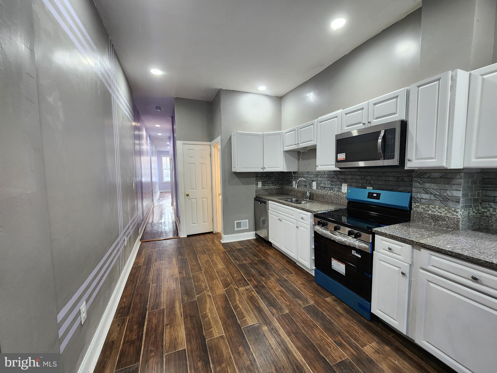 MIDTOWN EDMONDSON - Residential