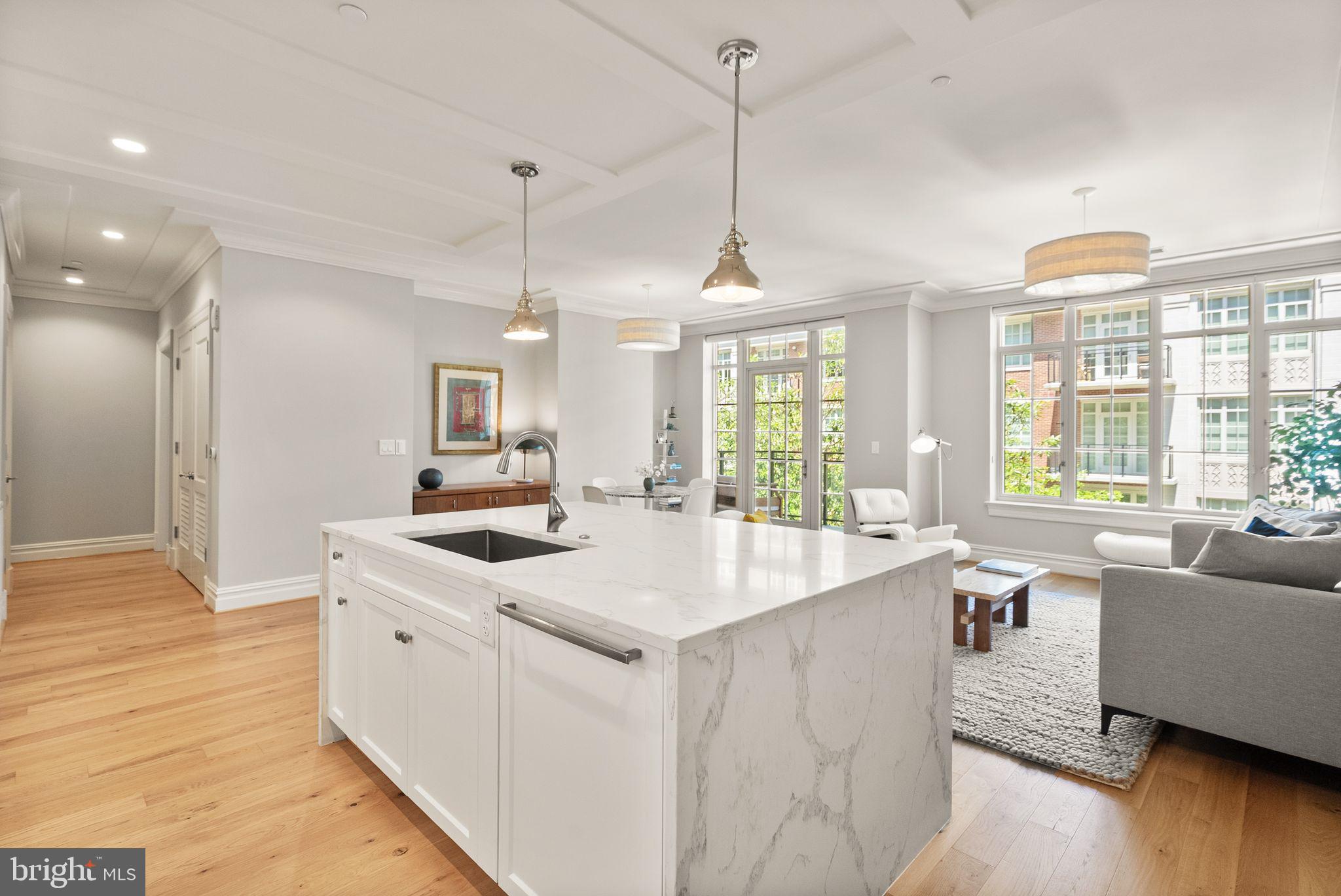 THE SIGNET - Residential