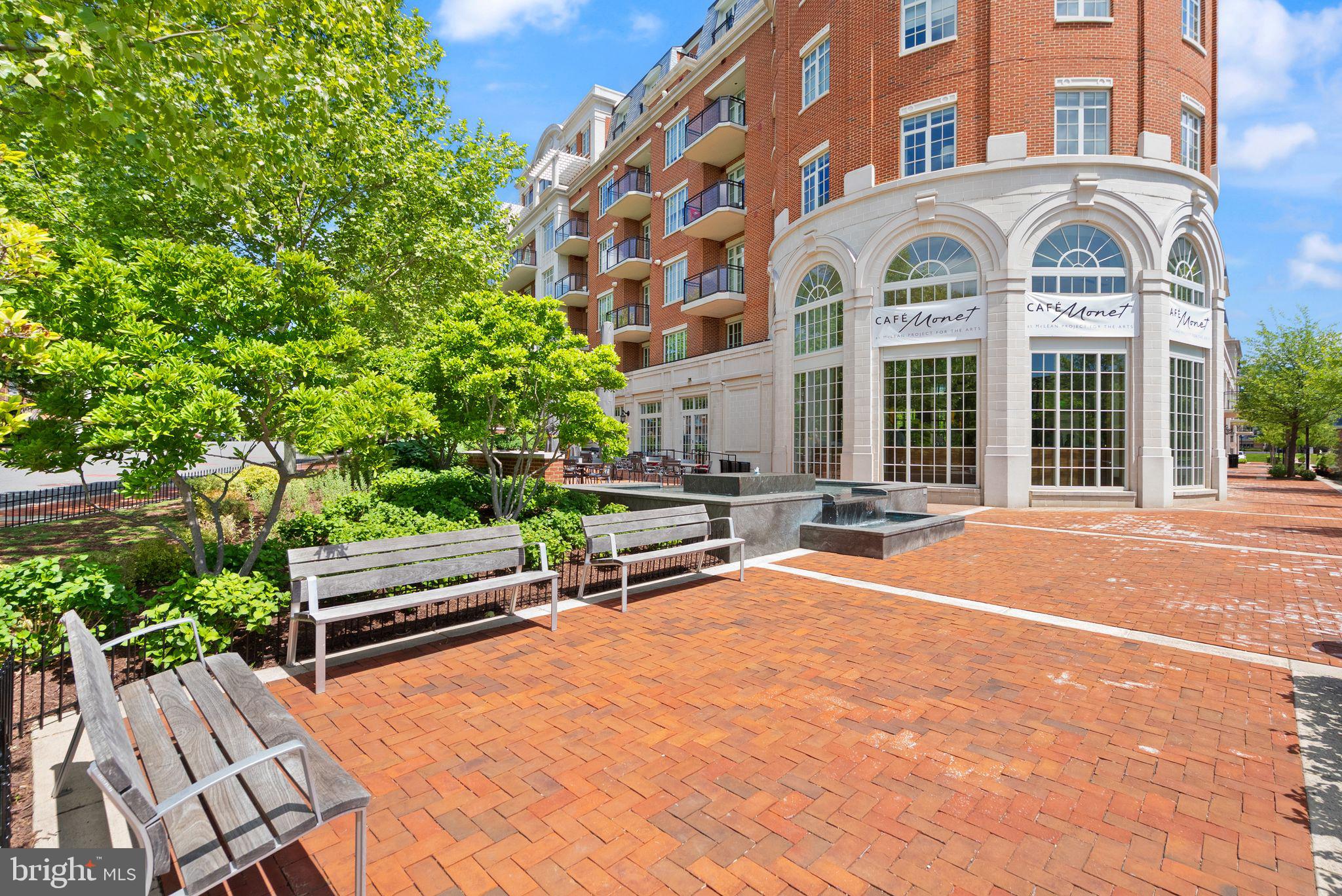 THE SIGNET - Residential